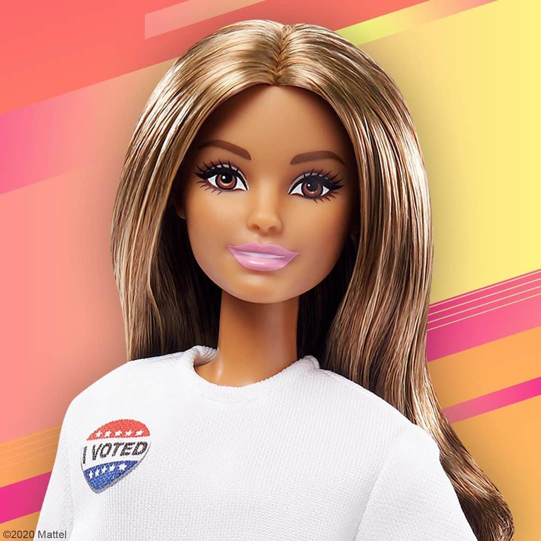 バービーさんのインスタグラム写真 - (バービーInstagram)「Your vote is your voice! 📢👩🏽 Make sure you’re heard this November, when you register to vote today. #NationalVoterRegistrationDay #Vote2020 #Barbie」9月23日 6時45分 - barbie