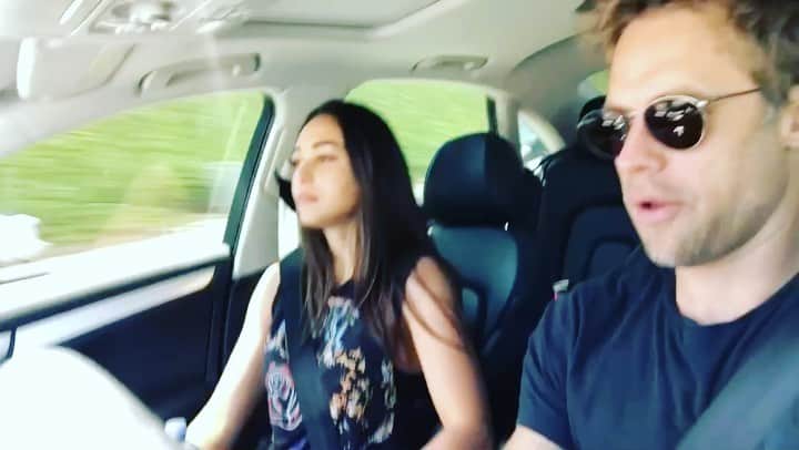リンジー・モーガンのインスタグラム：「Gearing up for another (what @shaun_sipos will tell you is my favorite pastime) ROADTRIP 🚘🚘🚘 . . . Who do you want to be locked into a cramped car with only gas station snacks for 20+ hours? TAG ‘EM BELOW. Also, please send me your roadtrip survival tips 🥴」