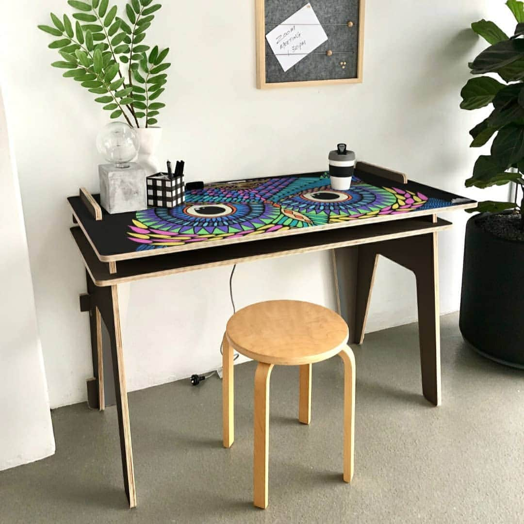 MULGAさんのインスタグラム写真 - (MULGAInstagram)「Mulga desks have arrived and to celebrate we're GIVING one away valued at $389. ⁣⁣ ⁣⁣ To enter 👇⁣⁣ 1. Like this post⁣⁣ 2. Tag 2 friends that could use one⁣⁣ 3. Share this post to your story⁣⁣ ⁣⁣ Comp closes Saturday 26 Sep.⁣ Open to Australian residents only. ⁣ ⁣⁣ The desks are designed, printed and made in Australia by my friends at @signaction_australia. ⁣⁣ ⁣⁣ They're made from recycled ply, finished with a matte durable art print top and layered timber edge and they only take about 1 minute to build. Heck yes.⁣⁣ ⁣⁣ #mulgatheartist #giveaway #mulgatheartistshop #mulgadesk」9月23日 7時55分 - mulgatheartist