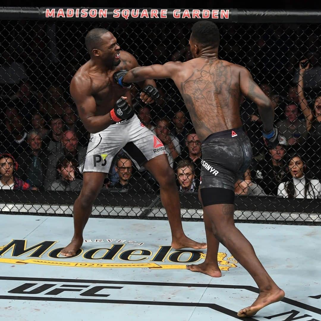 UFCさんのインスタグラム写真 - (UFCInstagram)「🏆 @Stylebender doesn't throw and hope - he aims and fires!   [ #UFC253  #InAbuDhabi  @VisitAbuDhabi ]」9月23日 8時04分 - ufc