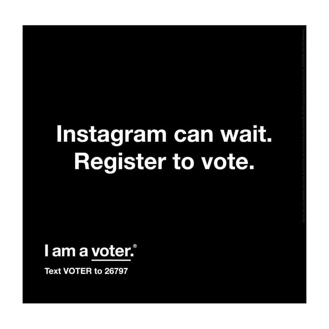 シャンテル・ヴァンサンテンのインスタグラム：「Register to VOTE now!!! Text  26797 NOW!! @iamavoter」