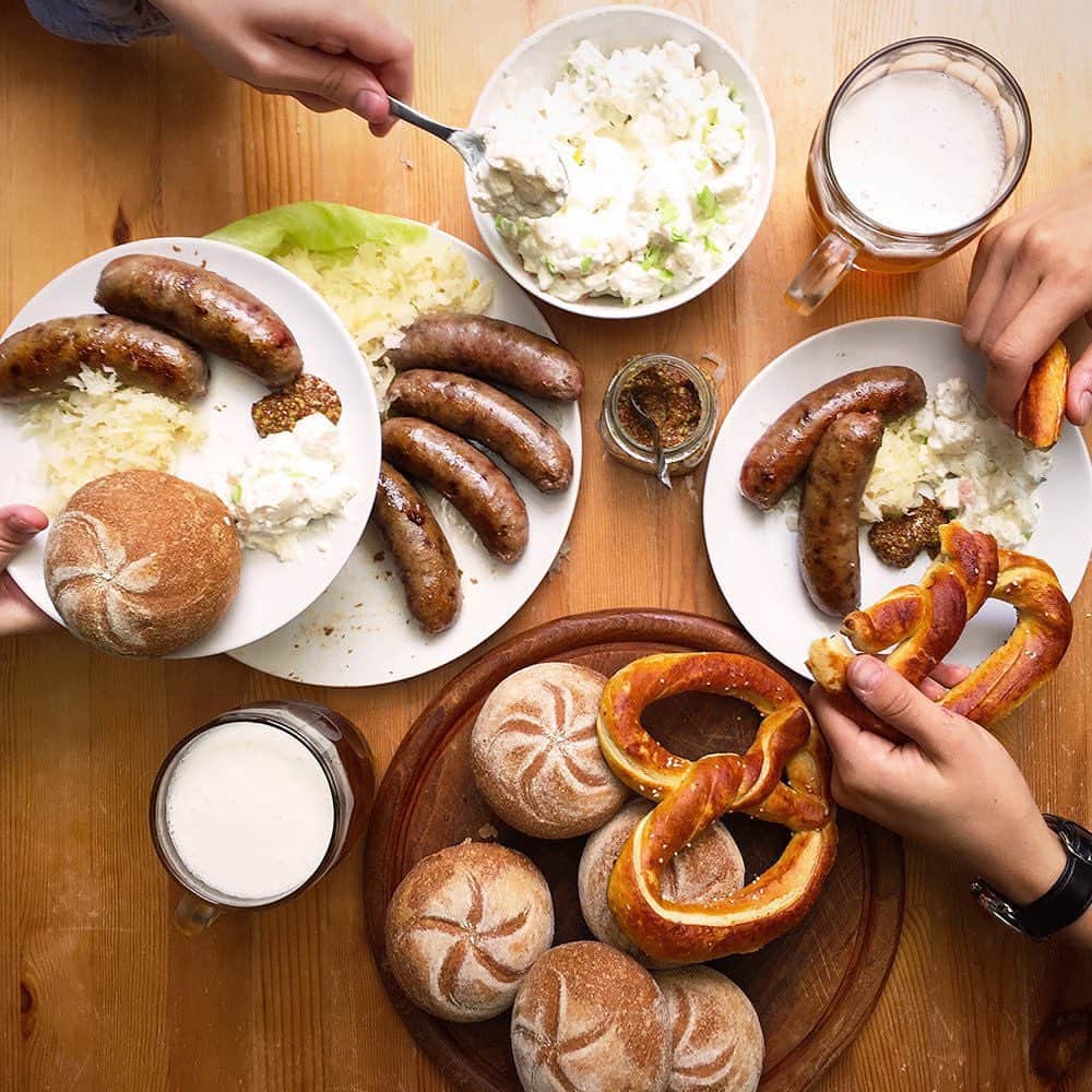 ジョンソンヴィルのインスタグラム：「#Oktoberfest plans likely include less strangers in lederhosen, but you can bring the beer hall vibes home with some brat and pretzel creations. Enjoyed on their own, or wrapped together. Then washed down with a beer. Guten Appetit!」