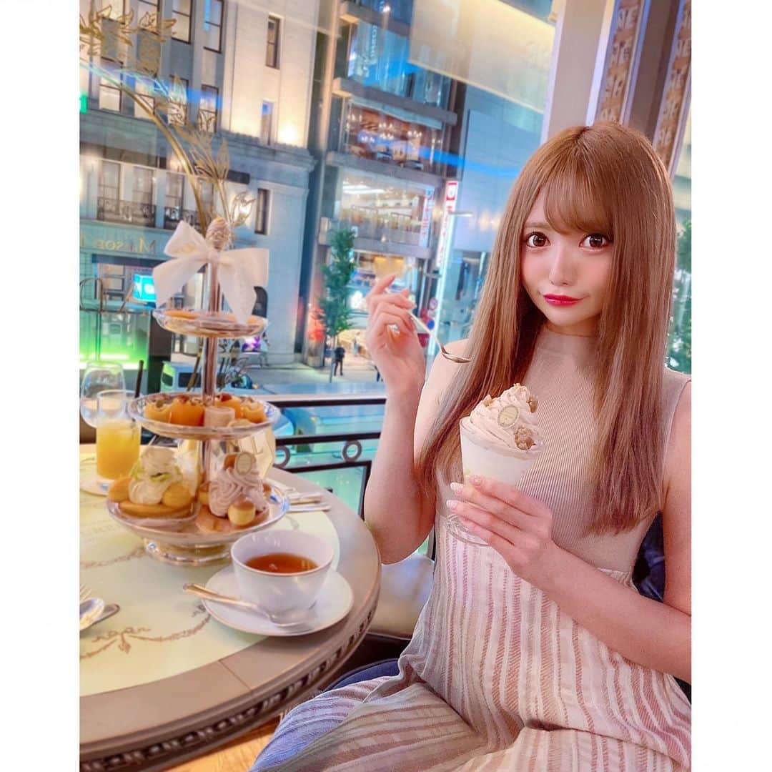のインスタグラム：「+ .*ʚ♡ɞ*.+ﾟ﻿ ﻿ ﻿ ﻿ マロンとかぼちゃづくし🎃﻿ ﻿ 秋ですね🍁🌰﻿ ﻿ ﻿ ﻿ ﻿ #歌舞伎町#銀座#池袋#池袋東口#キャバ嬢#プリンスグループ#プリンスグループ東京#池袋redshoes #レッドシューズ#エイミーイストワール#銀座三越 #東京カフェ#銀座カフェ#可愛いカフェ#ladureecafe#laduree#カフェ好き#スイーツ好き#栗スイーツ#かぼちゃスイーツ#パフェ巡り#グルメ女子#ピンク好き#followme#いいね返し#いいねした人で気になった人フォロー#インスタ映え ﻿ ﻿ ﻿ ﻿」