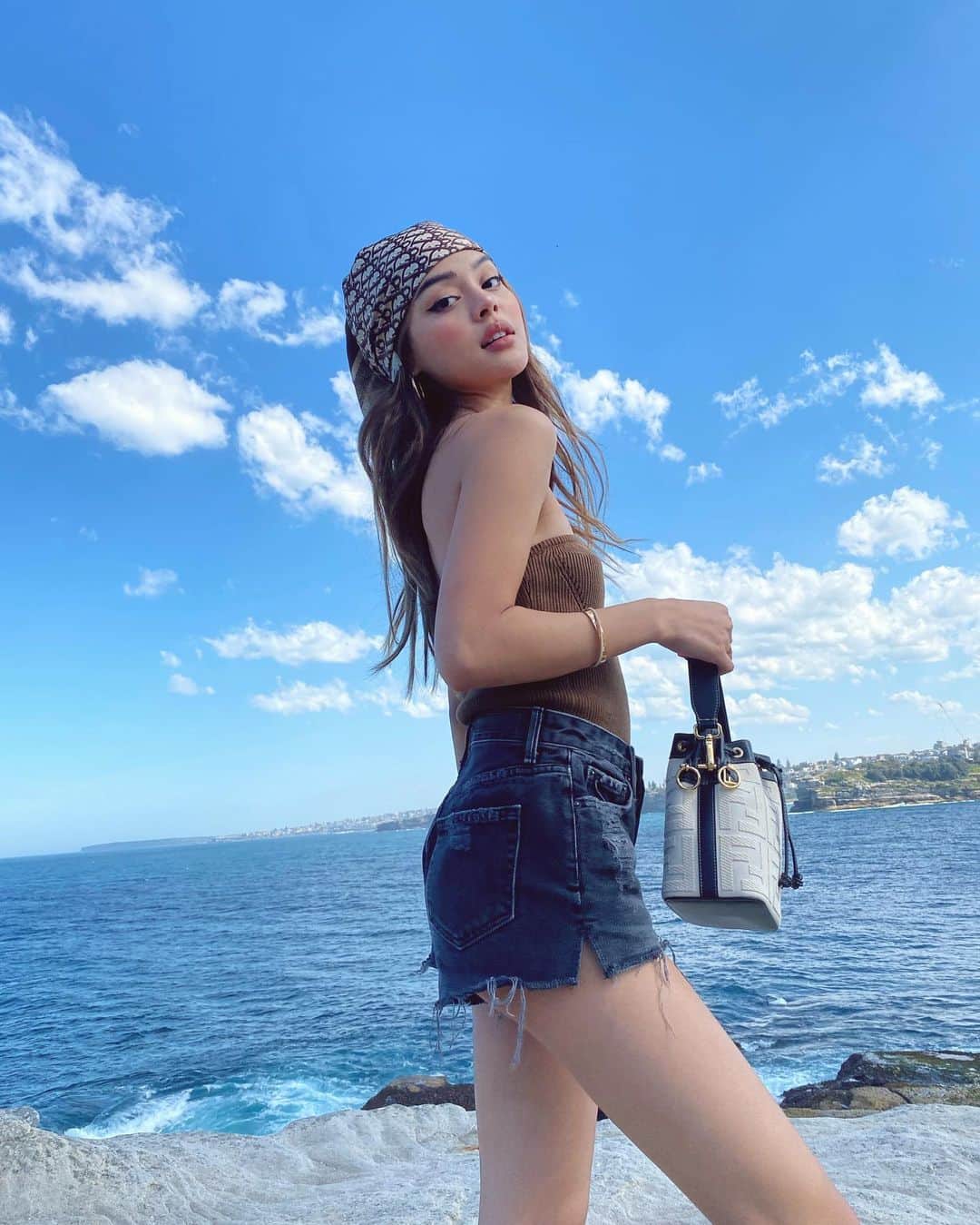 リリーマイマックのインスタグラム：「Work & pleasure. So blessed to be lucky enough to say my work is my pleasure & my pleasure is my work #RevolveU @revolve @lacademie_」
