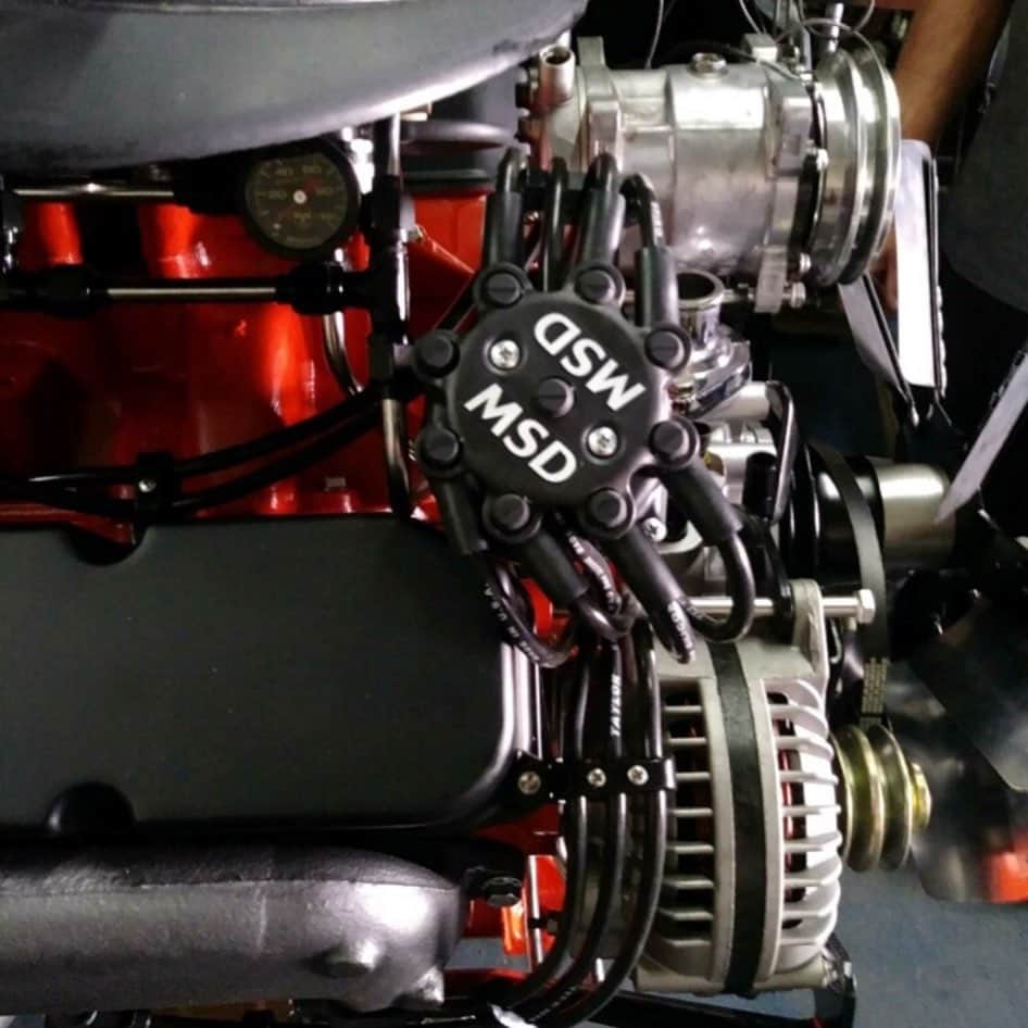 ハルク・ホーガンのインスタグラム：「It’s the little things”plug wires run correctly “I hate to see plug wires that are all over the valve covers or just on top of the engine like spaghetti,Brother HH #mopar  #musclecar #classiccars」