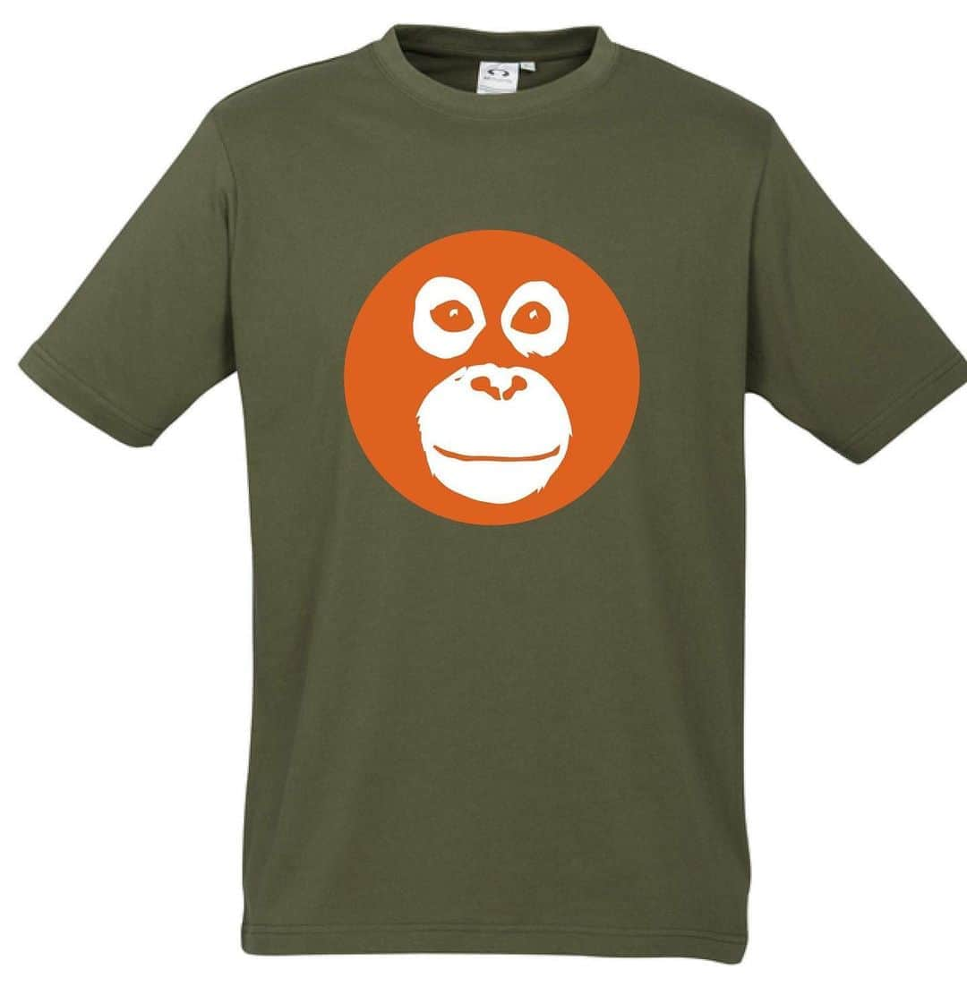 OFI Australiaさんのインスタグラム写真 - (OFI AustraliaInstagram)「We now have kid's tees in our online shop!  Our jungle look khaki orangutan t-shirt will become an everyday favourite. For more details or to order online, please visit https://orangutanfoundation.org.au/orangutan/ofi-store/. Link to the website is in our bio.  _____________________________________ 🦧 OFIA Founder: Kobe Steele kobe@ofiaustralia.com  OFIA Patron: Dr Birute Galdikas @drbirute @orangutanfoundationintl @orangutan.canada www.orangutanfoundation.org.au 🦧 🧡 🦧 #orangutan #orphan #rescue #rehabilitate #release #BornToBeWild #Borneo #Indonesia #CampLeakey #saveorangutans #sayNOtopalmoil #palmoil #deforestation #destruction #rainforest #environment #nature #instanature #endangeredspecies #criticallyendangered #wildlife #orangutanfoundationintl #ofi #drbirute #ofiaustralia #FosterAnOrangutan」9月23日 10時30分 - ofi_australia