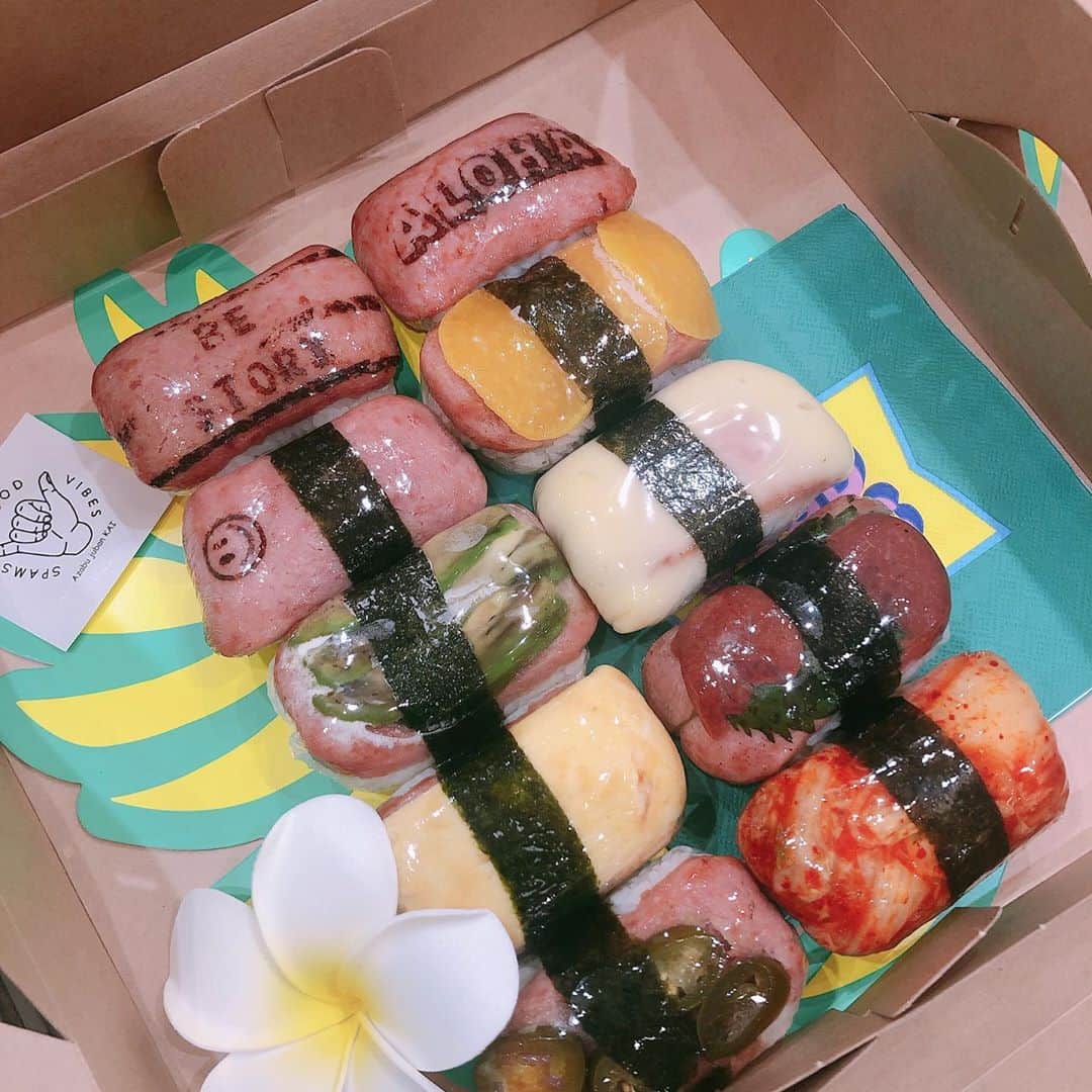 小畑由香里のインスタグラム：「✤  今日の朝ごはん😎🌴🌺  ･ ･ ハワイ行きたいな…♡」