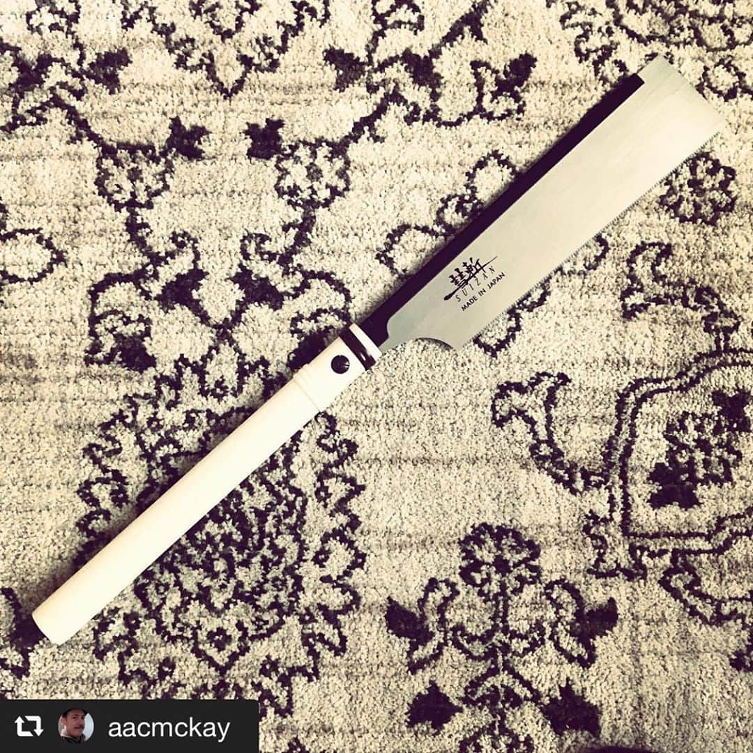 SUIZAN JAPANさんのインスタグラム写真 - (SUIZAN JAPANInstagram)「Thank you for choosing our Dozuki saw! Looking forward to your work with using it😁﻿ ﻿ #repost📸 @aacmckay﻿ Another Japanese tool for some hand joinery.  A Dozuki is a stiff backed saw specifically designed for dovetail work. Unlike western saws, it is designed to cut on the pull stroke. ﻿ ﻿ I’ve been asked a few times now what I’m planning on building.  I have no clue!  Joints for now! 🤣﻿ ﻿ #japanesetools #woodworking #dozuki #carpentry #joinery﻿ ﻿ #suizan #suizanjapan #japanesesaw #japanesesaws #japanesetool #craftsman #craftsmanship #handsaw #pullsaw #dovetail #woodwork #woodworker #woodworkers #woodworkingtools #diy #diyideas #japanesestyle #japanlife」9月23日 10時59分 - suizan_japan