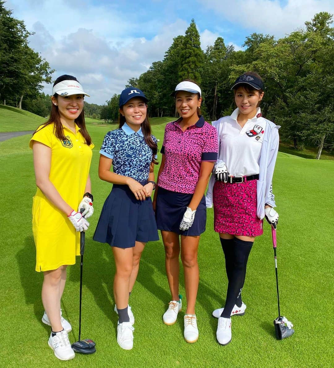 佐野真彩さんのインスタグラム写真 - (佐野真彩Instagram)「サブちゃんに誘ってもらって みんなでゴルフ⛳️ 楽しかった〜〜☺️🙌  #麻倉ゴルフ倶楽部  #ゴルフ女子 #写真撮るときにニーハイをもう少し下げておけばよかった🤣」9月23日 11時14分 - sano.maya