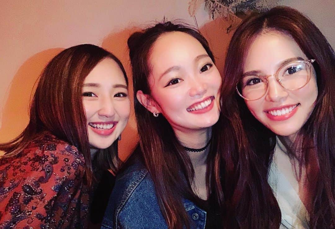 及川真珠のインスタグラム：「この前の❤️  かなこが帰ってきた〜から 久々にノンアル飲み会🔥❤️  ほんとは5人みんなで 集まれたらいいけど ゲラーズの3/5が今年出産🤣 これ奇跡すぎない！？  みずかとひっこは生まれたばっかで 参加できなかったけど 来年はみんなでまた 盛り上がれたらいいなあ❤️  ほんと大事な友達🥰 人生に必要不可欠ってやつだね🙋‍♀️  #ノンアル飲み会#平均10年以上の付き合いなのに今年出産が5人中3人#奇跡#常に元気くれるみんなに感謝#おばあちゃんなっても茶柱で大盛り上がりしよう」