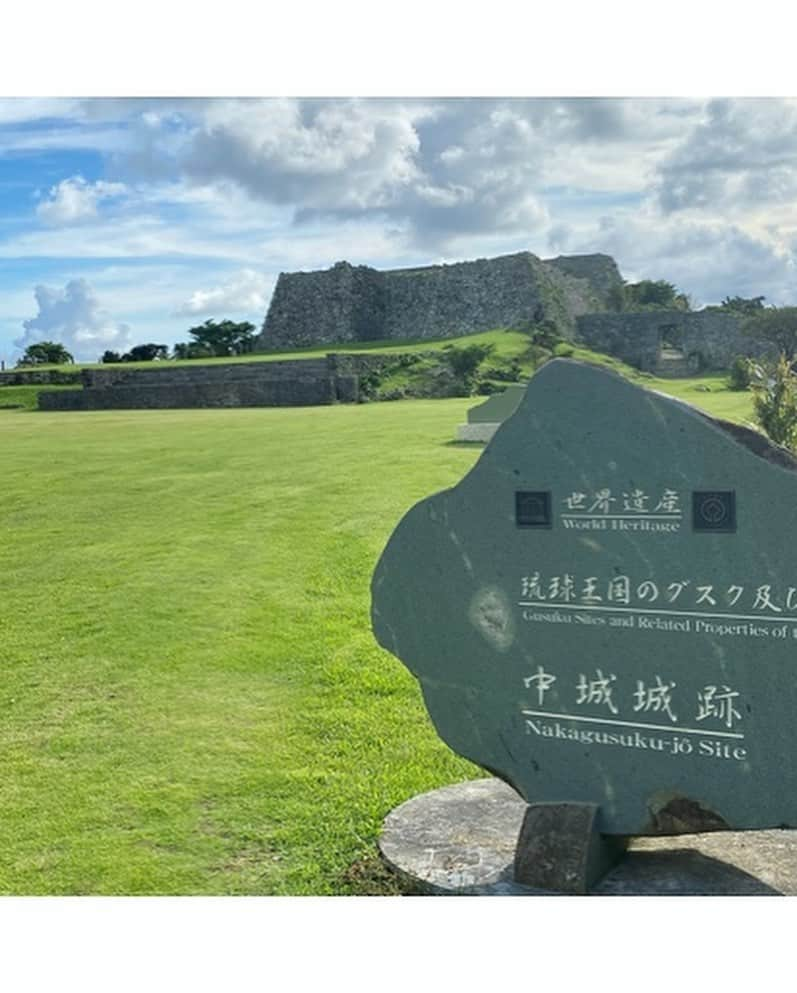 長嶺花菜さんのインスタグラム写真 - (長嶺花菜Instagram)「🤍 『世界遺産 中城城跡』﻿ 世界遺産登録から今年20周年を迎える﻿ 『琉球王国のグスク及び関連遺産群』で、﻿ ﻿ 躍動感のある1枚が撮れました✨﻿ ﻿ 石畳で足をひねった瞬間🤣﻿ まさにコンテンポラリー💃﻿ ﻿ #世界遺産スタンプラリー　﻿ 開催中❣️﻿  このあと体勢を持ち直して 転ばずにすみました😂  ﻿ #中城城跡﻿ #世界遺産﻿ #国指定史跡﻿ #日本100名城 @nakagusuku.kank」9月23日 11時37分 - kana_nagamine