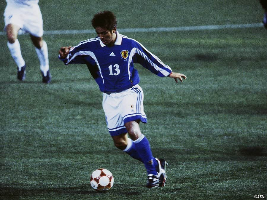 日本サッカー協会さんのインスタグラム写真 - (日本サッカー協会Instagram)「【#OnThisDay】2000.9.23🔙  シドニーオリンピック　準々決勝 #U23日本代表 2-2(4PK5) アメリカ 📍ハインドマーシュ・スタジアム ⚽#柳沢敦 #高原直泰  20年前の今日。1次ラウンドではブラジルに敗れるが、2勝1敗で準々決勝に進出。むかえたアメリカとの戦いはPK戦に。日本の4本目、中田英寿のシュートは無情にもポストを叩き、4強入りにあと一歩で敗れた。  GK #楢﨑正剛 DF #中澤佑二 #森岡隆三 #松田直樹 MF #酒井友之 #明神智和 #稲本潤一 #中村俊輔 #中田英寿 FW #柳沢敦→65' #三浦淳宏 #高原直泰  監督 フィリップ #トルシエ  #jfa #daihyo」9月23日 12時26分 - japanfootballassociation