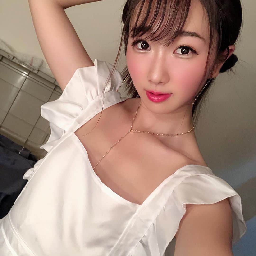 ストリップ劇場　ポラロイド　裸 熊野あゆ（澄川鮎）さんのインスタグラム写真 - (熊野あゆ（澄川鮎）Instagram)「. . 裸エプロン💗 .  今日も東洋ショーであなたのことをお待ちしています🧸💓 . . . #ストリップ #劇場 #大阪 #天満 #ダンス #パフォーマンス #アイドル  #パティシエ #japanese #idol #dance ...