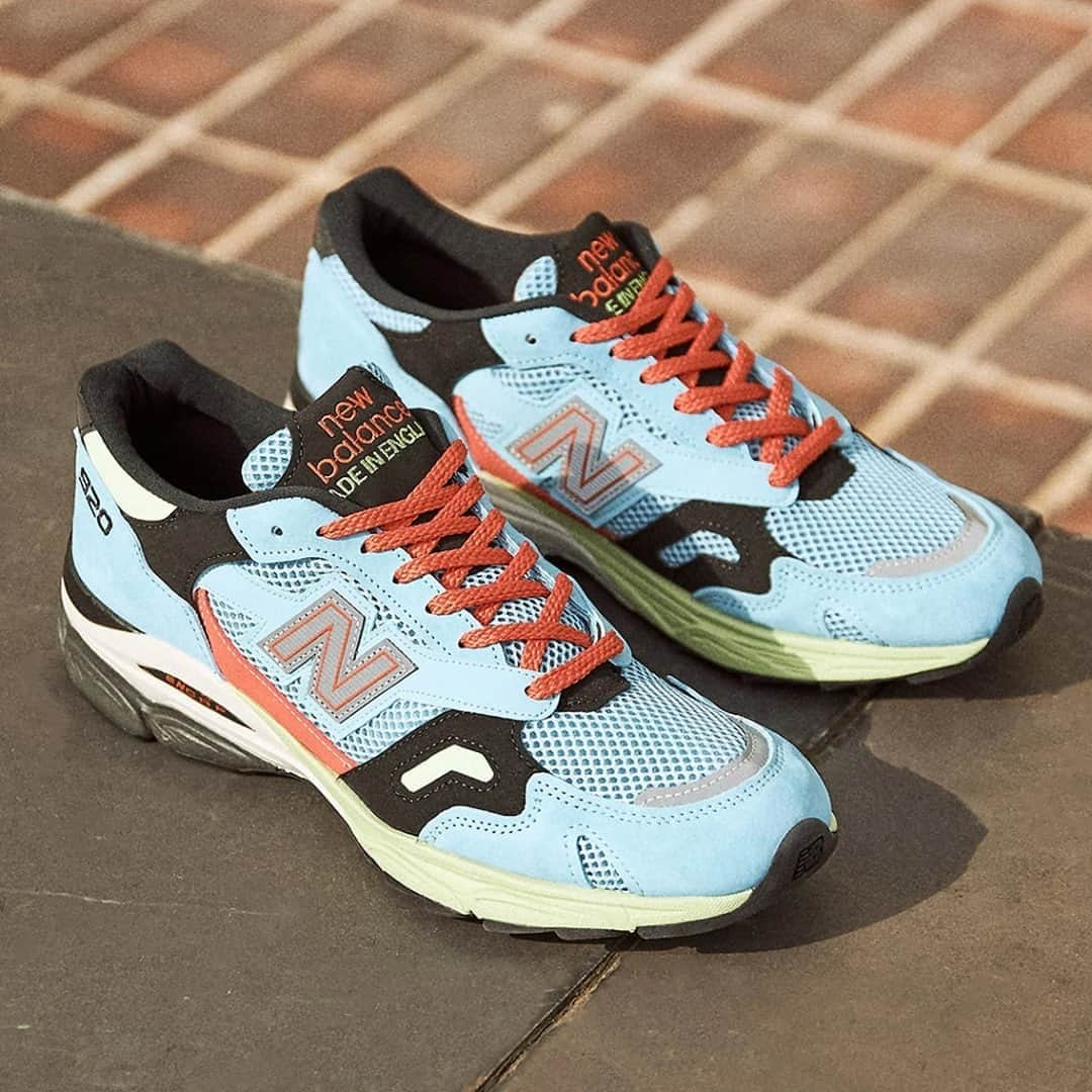 Sneaker Newsさんのインスタグラム写真 - (Sneaker NewsInstagram)「New Balance is ready to unleash the M920 in some crisp colorways with that unparalleled Made In England quality. Blending elements of the 900 and 1000 line and sitting above the 990v3 sole, the new M920 will certainly be a focus for the brand as we head into late 2020 and into the new year. Hit the link in our bio for a closer look.」9月23日 13時01分 - sneakernews