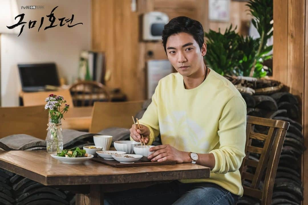 tvN DRAMA【韓国】さんのインスタグラム写真 - (tvN DRAMA【韓国】Instagram)「구미호만 도시 사냐? 우리도 도시 산다! 김정난X안길강X황희X김용지X김수진 도심 속 저세상 인물들로 변신! ⠀ 10월 7일 수요일 첫 방송 #tvN #수목드라마 #구미호뎐 #taleoftheninetailed #이동욱 #조보아 #김범」9月23日 13時12分 - tvn_drama