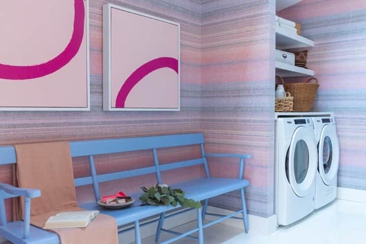 HGTVさんのインスタグラム写真 - (HGTVInstagram)「Bask in the beauty of the sunset-inspired laundry and mudroom of HGTV Urban Oasis 2020. 😍  We love the grass cloth wallpaper @bpatrickflynn chose for this handsome and hardworking space. 🌅⁠ ⁠ Explore all of this renovated Portland, Maine home + sign up for sweepstakes reminders at the link in our bio or by visiting HGTV.com/Urban 🏡 ⛵️ 🦞⁠⠀⁠ ⁠⠀⁠ #HGTVUrbanOasis⁠」9月23日 23時01分 - hgtv