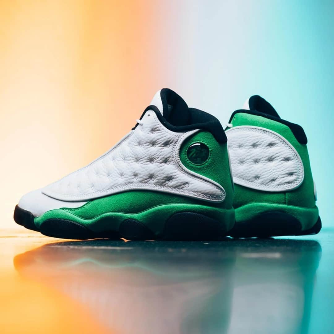 Sneaker Newsさんのインスタグラム写真 - (Sneaker NewsInstagram)「Gonna need some luck to get the Air Jordan 13 "Lucky Green" on the morning of September 26th! Hit the link in our bio to find out where these are releasing.」9月23日 23時01分 - sneakernews