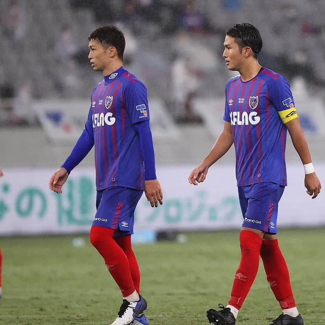 FC東京オフィシャルグッズさんのインスタグラム写真 - (FC東京オフィシャルグッズInstagram)「✊✊✊ 🔵🔴 #FULLTIME #TokyoCOsaka  2020明治安田生命J1リーグ第18節 #FC東京 2-0 #セレッソ大阪  後半のディエゴ＆アダのゴールで一気に突き放す!!✊✊✊🔵🔴  全員が最後まで戦い続け、ホームで完封勝利を掴み獲りました!!!!!🔵🔴 @fctokyoofficial  #STAYWITHTOKYO #FC東京 #fctokyo #tokyo」9月23日 23時21分 - fctokyoofficial