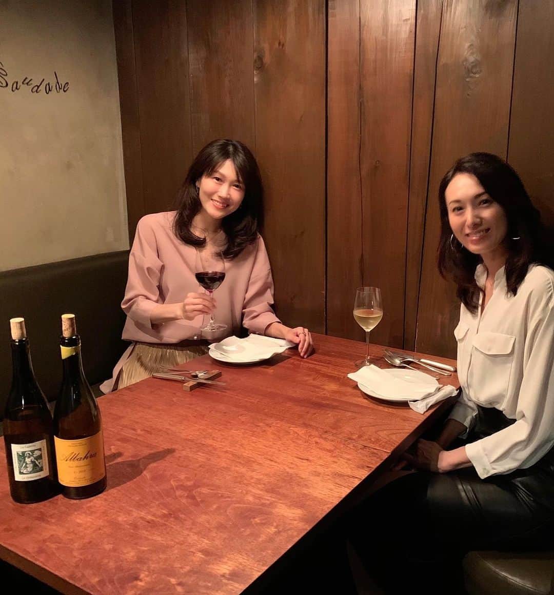 駒田奈美さんのインスタグラム写真 - (駒田奈美Instagram)「・ ・ ・ 『スペイン料理』 ・ ・ 友達とスペイン料理を食べに♪ ・ ・ 素材にこだわったお料理〜 ・ ⭐︎天然活〆真鯛のカルパチョと 有機野菜のサラダ ⭐︎白イカのフリット ⭐︎フレッシュポルチーニ茸のプランチャ ⭐︎真蛸の炊き込みご飯 ・ ビオワインと共に♡ ・ ・ 美味しくいただきました^ ^ ・ ・ ・ #駒田奈美#オスカープロモーション#アラフィフ#スペイン料理#スペイン#ワイン#友達#ご飯#新宿サウダージ#隠れ家レストラン」9月23日 23時25分 - nami.komada
