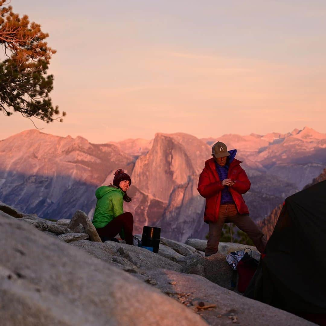 ニナ・カプレツさんのインスタグラム写真 - (ニナ・カプレツInstagram)「For the last 4 years in a row, I spent that time a year in Yosemite. I have to admit that this year I’m very happy to be here in Europe. I learned what I needed to learn from those experiences on the big stone and it made me grow so much. I’m excited that Vladimir Cellier (Silbergeier) and @bliptzin are fully working on the Nose film, a two year long project. Big thought to my partner of crime @_linacolina_ and all the people being in the US during this particular time.  📸 @bliptzin and @jeffrruiz   #noseproject #yosemitenationalpark  @petzl_official @arcteryx」9月23日 23時25分 - ninacaprez