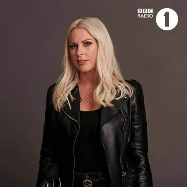 BBC Radioさんのインスタグラム写真 - (BBC RadioInstagram)「Massive congratulations to @charliehedgesdj who will become the new host of Radio 1’s Dance Anthems from Saturday the 3rd of October.   Thank you and best of luck to @mistajam who has decided to leave Radio 1 & 1Xtra after 15 incredible years.」9月23日 23時37分 - bbcradio1