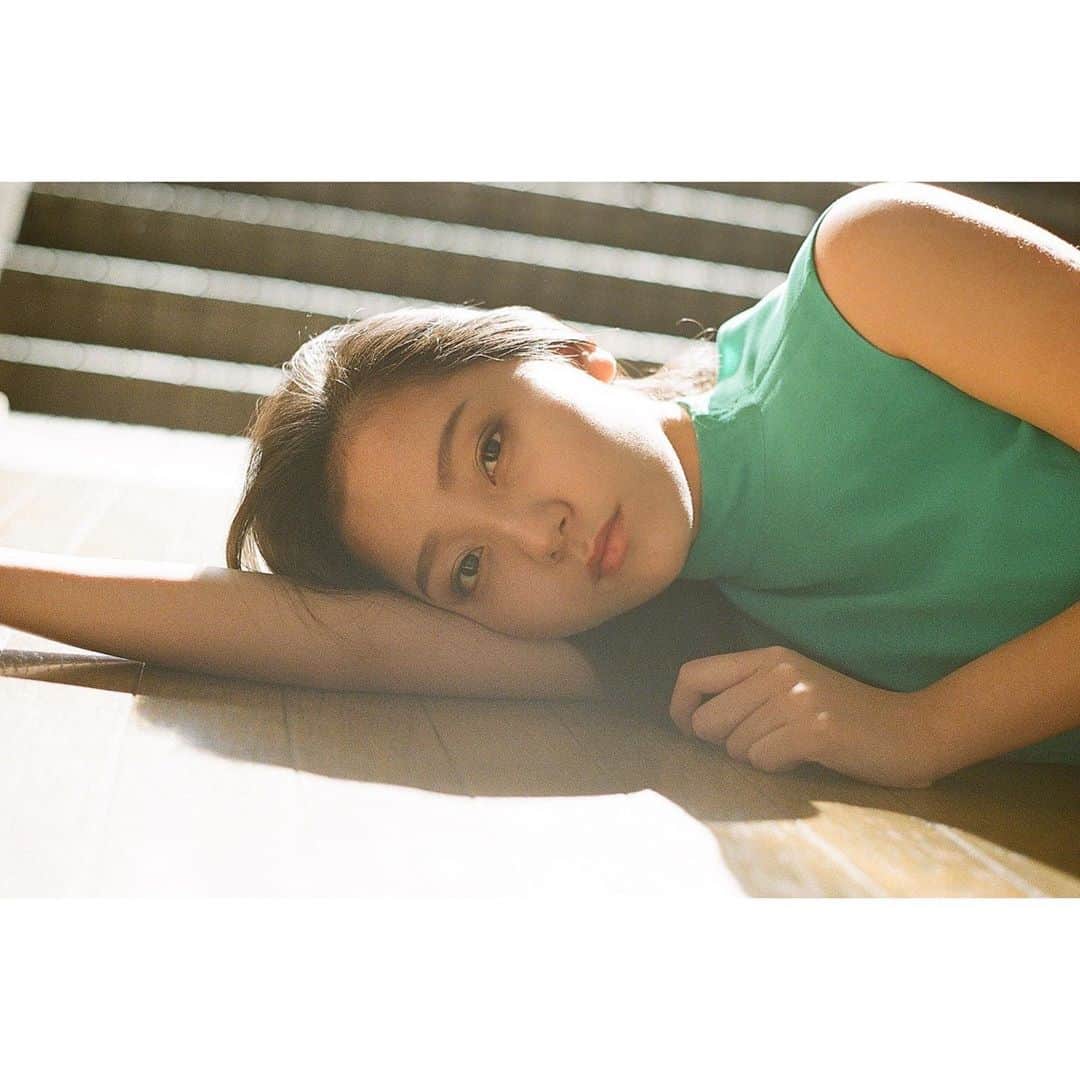工藤綾乃のインスタグラム：「おやすみ^ ^ Photo by @daisaku_kikuchi  . . #おやすみなさい #gn#goodnight #byebye  #女優#actress#japan #japanesegirl」