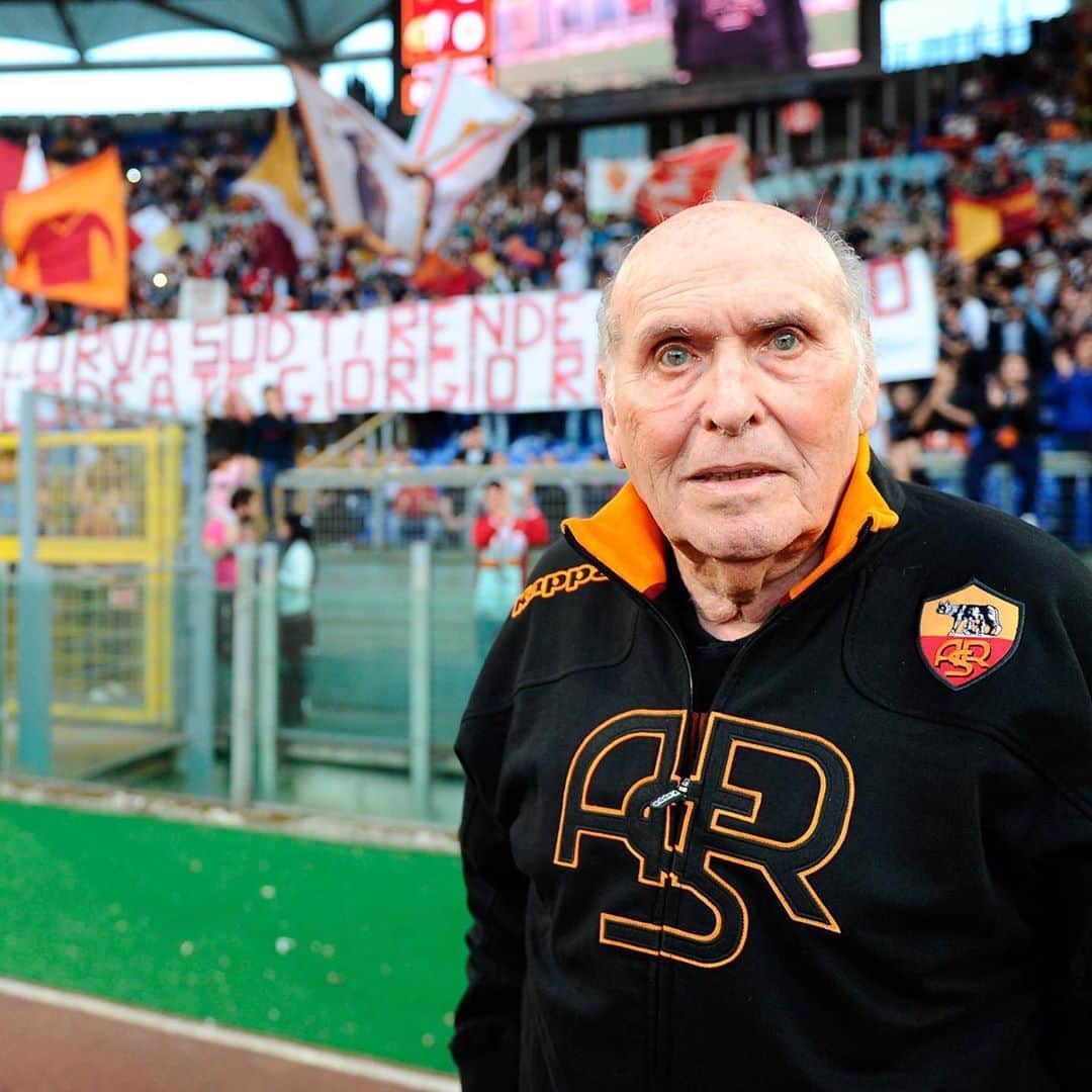 ASローマさんのインスタグラム写真 - (ASローマInstagram)「55 years in service to Roma 💛❤️⁣  ⁣ Rest in peace Giorgio Rossi, who passed away two years ago today. #ASRoma」9月23日 23時52分 - officialasroma