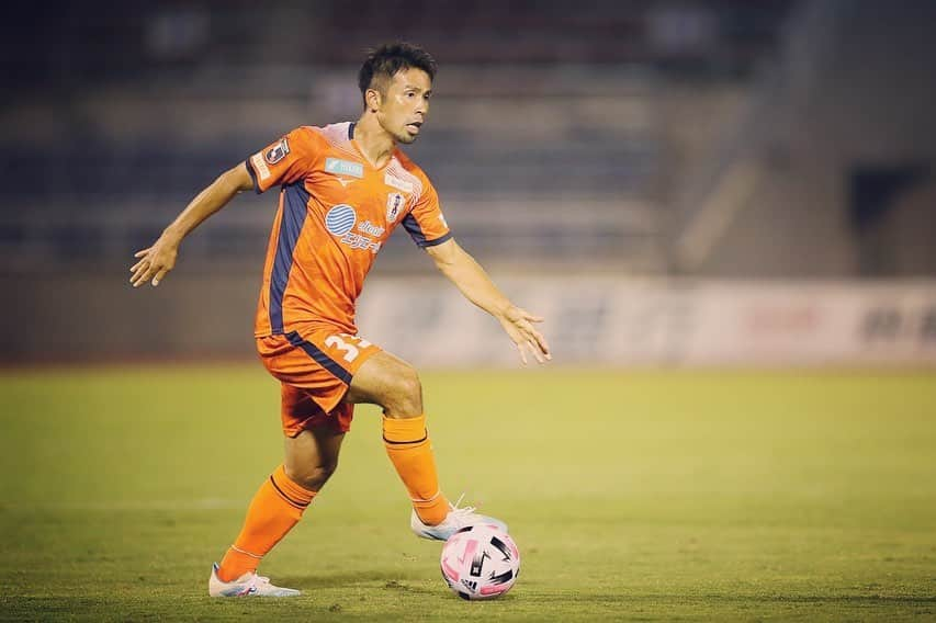 愛媛FCさんのインスタグラム写真 - (愛媛FCInstagram)「Today's match result🍊 愛媛 0-0 新潟 DRAW👊😞  次節は、すぐ！ 🗓9/26（土）19：00 🏟#ニンジニアスタジアム 🆚#ツエーゲン金沢  One today is worth two tomorrow.  引き継ぎご声援を宜しくお願い致します🍊  #dazn  #Jリーグ #明治安田生命j2リーグ  #ehimefc  #愛媛fc」9月24日 0時03分 - ehimefc12