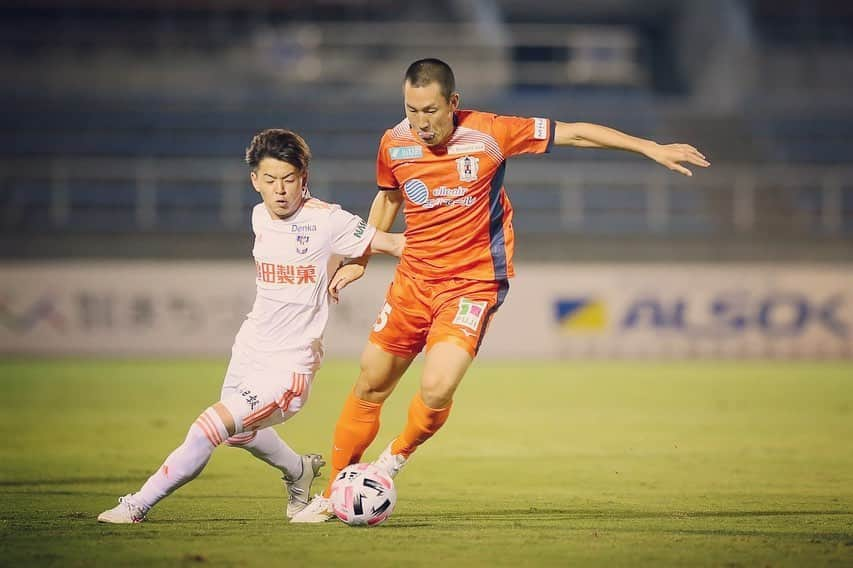 愛媛FCさんのインスタグラム写真 - (愛媛FCInstagram)「Today's match result🍊 愛媛 0-0 新潟 DRAW👊😞  次節は、すぐ！ 🗓9/26（土）19：00 🏟#ニンジニアスタジアム 🆚#ツエーゲン金沢  One today is worth two tomorrow.  引き継ぎご声援を宜しくお願い致します🍊  #dazn  #Jリーグ #明治安田生命j2リーグ  #ehimefc  #愛媛fc」9月24日 0時03分 - ehimefc12