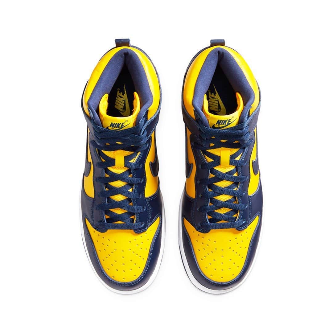shoes ????さんのインスタグラム写真 - (shoes ????Instagram)「The Nike Dunk High “Michigan” ⭐️  These Wolverine-inspired gems dropped today on Nike.com 〽️   Must add to the Dunk High collection?👇」9月23日 23時59分 - shoes