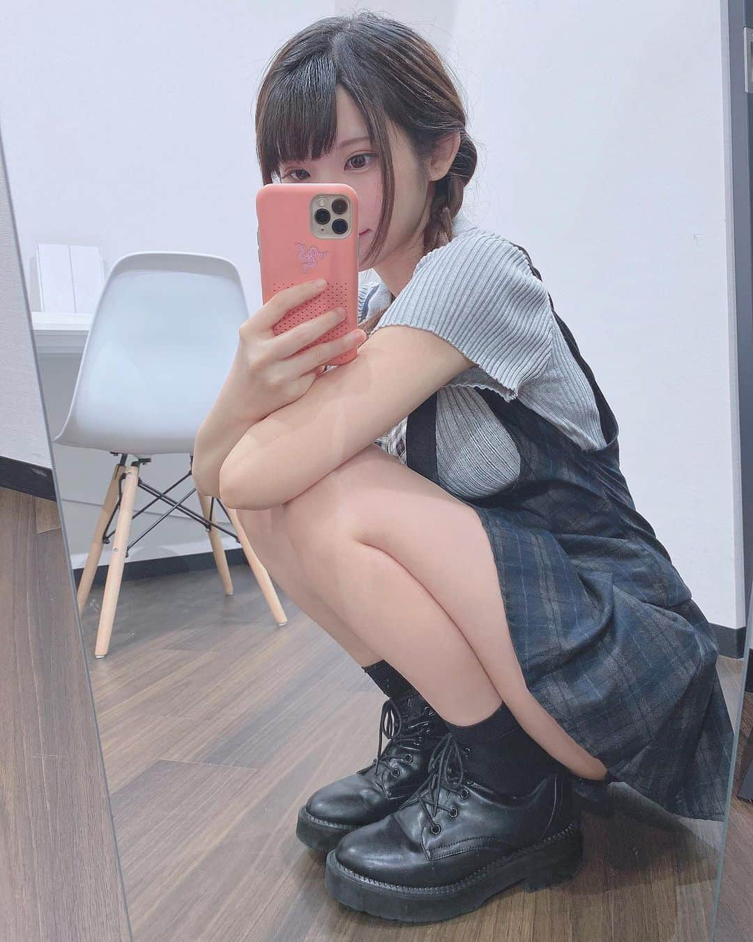 えなこさんのインスタグラム写真 - (えなこInstagram)「昨日の生放送で着てた私服🎀 スカートじゃなくてキュロットになってるから風の強い日も安心👌」9月23日 15時30分 - enakorin