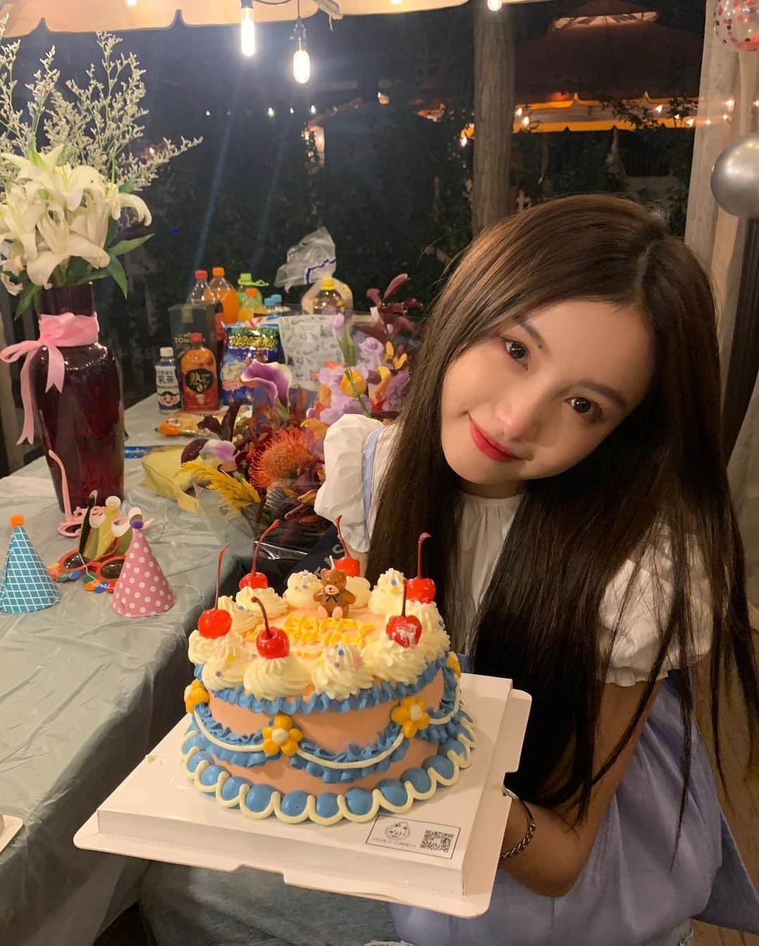 リン・シャオザイのインスタグラム：「🎂💗💫🐷」