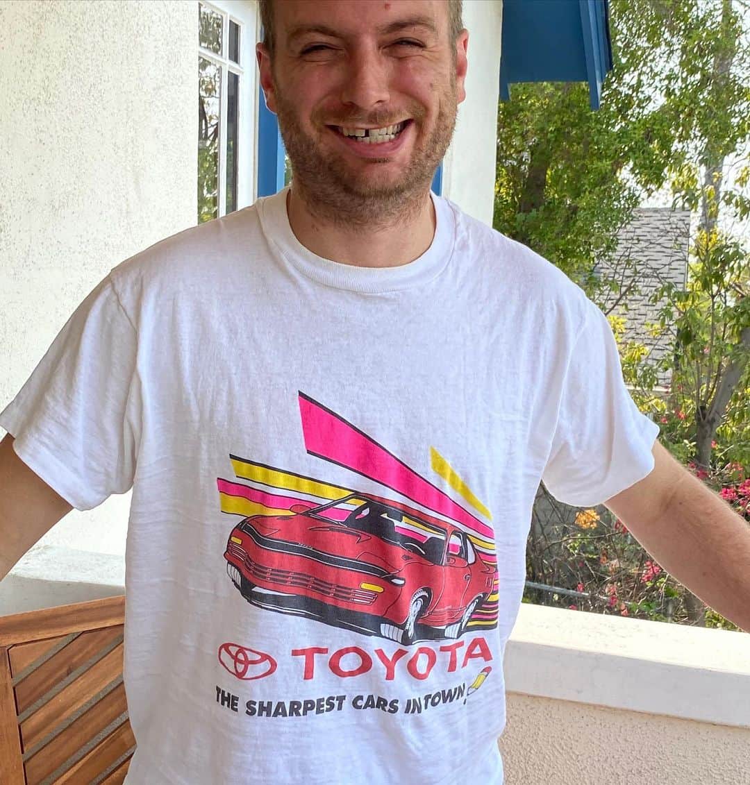 Beckのインスタグラム：「Mac found the hyperspace cover t shirt merch」