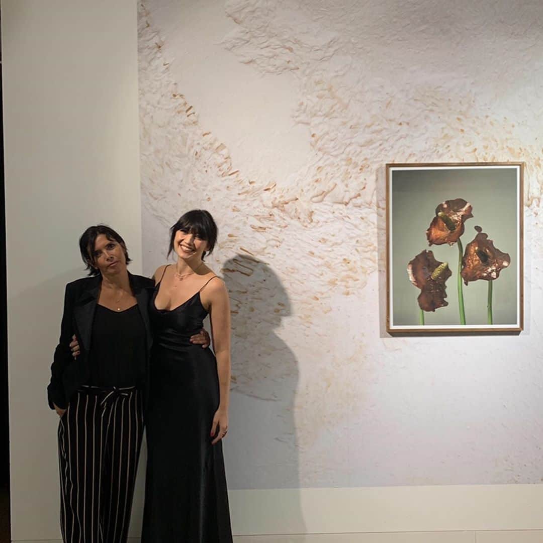 デイジー・ロウのインスタグラム：「Dearest @zoegraceartist happy birthday 💘 thanks for being the worlds greatest fairy godmother & guiding light. Wishing you a glorious year ahead. Love you more than words could ever say ♥️」