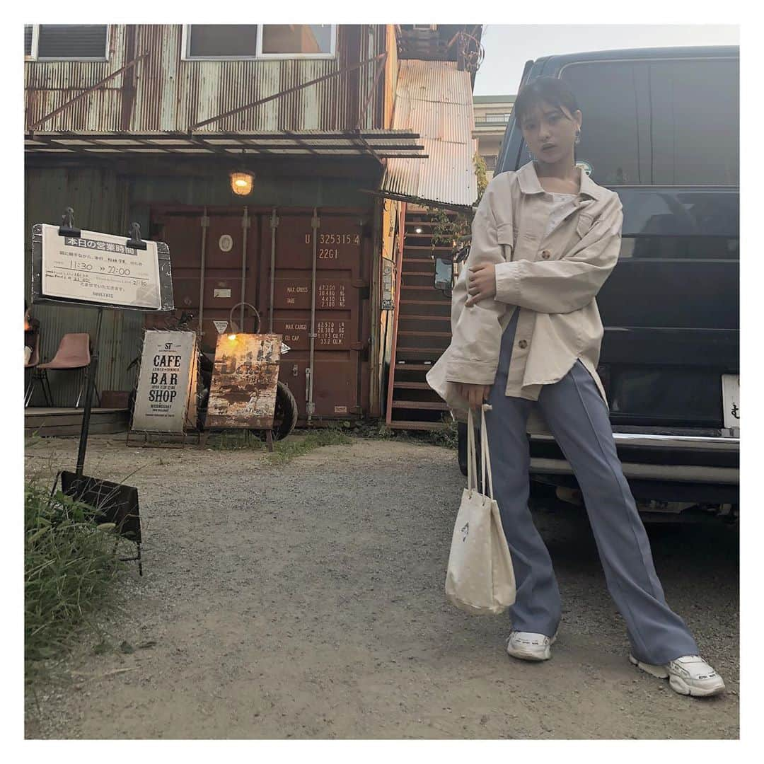 凛美さんのインスタグラム写真 - (凛美Instagram)「🤍🖤🤍﻿ ﻿ ﻿ 🥯 #rimicafeさんぽ 🥯﻿ ﻿ ドラマ「親バカ青春白書」で使用されたカフェに行ってきました~⸜❤︎⸝‍﻿ 写真ではあまり分からないかも💦﻿ ﻿ 初めての聖地巡礼して楽しかった!﻿ とってもオシャレな店内で✨﻿ ﻿ ﻿ ﻿ ﻿ ﻿ ﻿ お洋服タグ付けしてますっ﻿ #おしゃカフェ#カフェ巡り#カフェ  🥯 #rimicafeさんぽ 🥯#親バカ青春白書#オヤハル#ガタローさくら青春白書#小比賀多恵#小比賀太郎#ガタロー幸子純情白書#ガタロー#小比賀幸子#幸子ママ#小比賀さくら#畠山くん#寛子#美咲#ねごろ﻿ #ムロツヨシ さん#永野芽郁 さん#今田美桜 さん#中川大志 さん#戸塚鈍貴 さん#小野花梨 さん#新垣結衣 さん#福田雄一 監督」9月23日 16時07分 - rimi_kenon_official