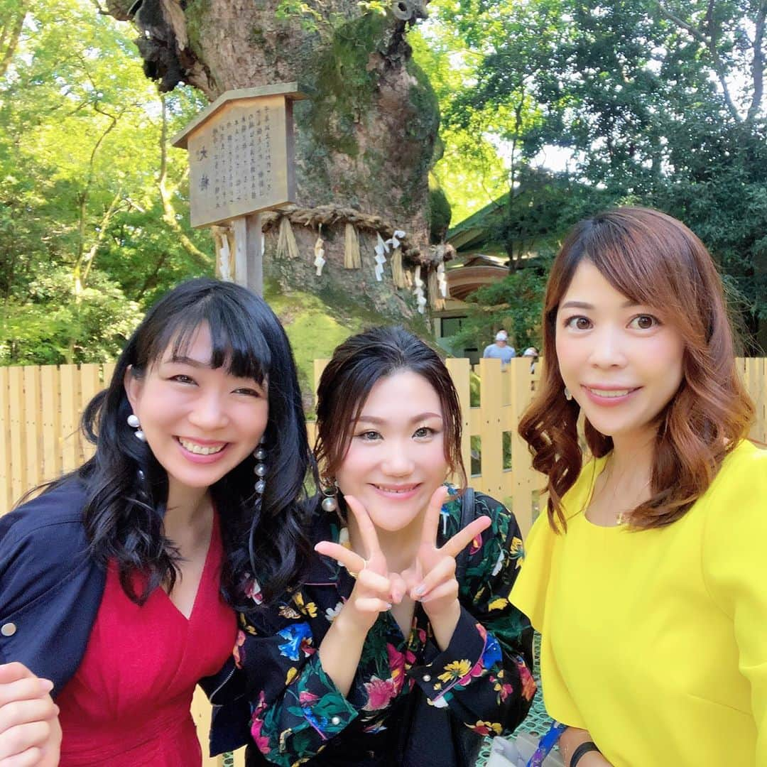 舞香さんのインスタグラム写真 - (舞香Instagram)「MAIKALAND名古屋支部✨  熱田神宮からのディナー会🤗 めっちゃ楽しかった⭐️  🌈🌈🌈 ハッピーに人生を楽しんで生きる魔法ガールの輪が全国に広がってます💕  MAIKALANDの仲間は芯がしっかりしてるけど、ちょっと天然でほっこりしてる子が多くていつも癒されます☺️♨️  東京を中心に北海道、名古屋、関西、福井、福岡、沖縄で活動してるので、気になる方はストーリーのURLからチェックしてみてください🎀  #maikaland  #オンラインサロン  #名古屋  #女子会  #楽しいこと大好き  #グルメ女子  #名古屋女子  #魔法の生き方  #幸せに生きる  #人生を楽しむ」9月23日 16時17分 - maika.mahou