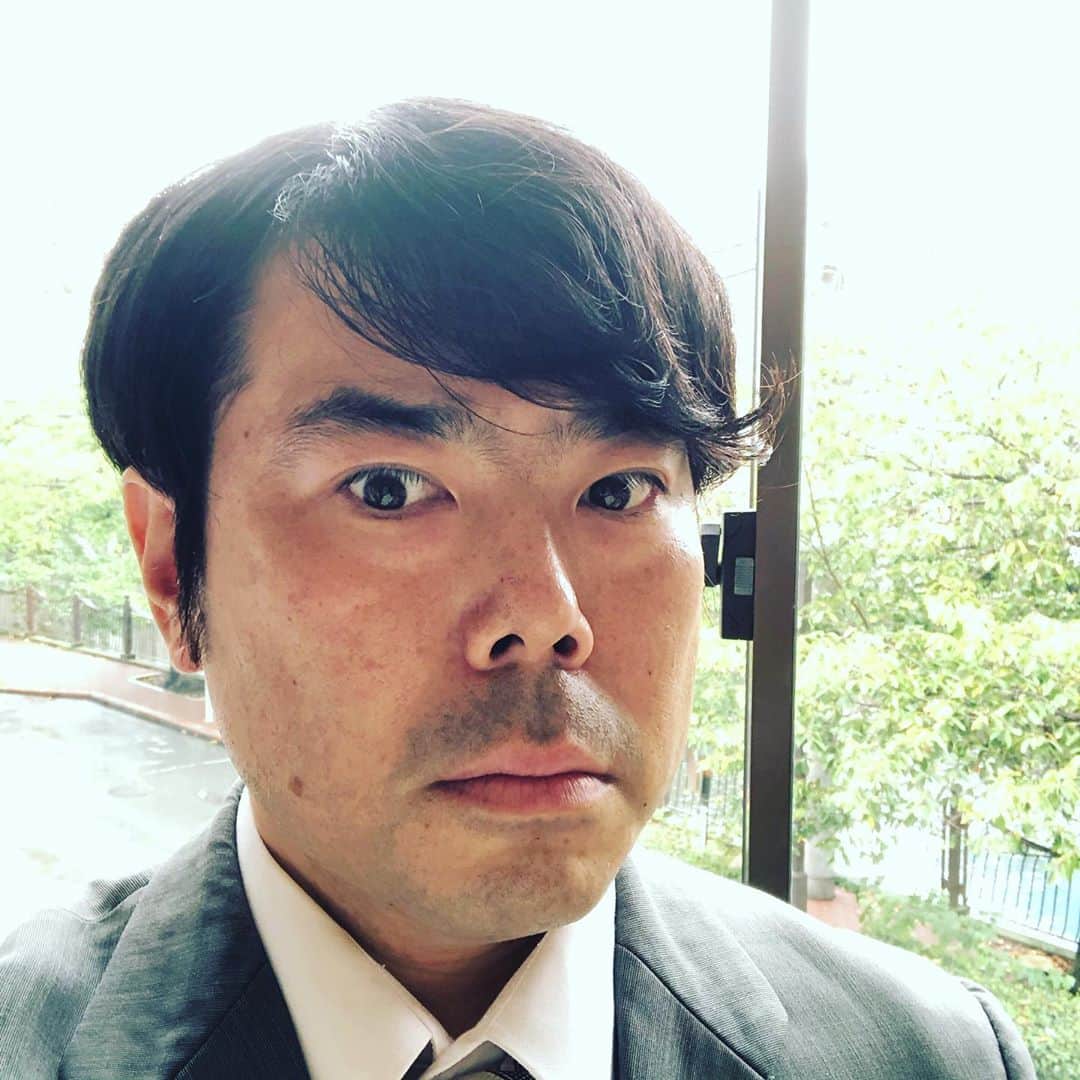 山口森広のインスタグラム：「誕生日コメント、とても嬉しいです。 ありがとうございます。 今日は撮影でした。 誕生日に撮影があるなんて、最高のプレゼントですね🎁 ワタシ、ボコボコにされて来ましたw 感謝します。 39ちゃい。サンキューの歳🌸 感謝する気持ちを忘れずに、精進してまいります。 これからも、よろしくお願い致します！！ 山口森広」
