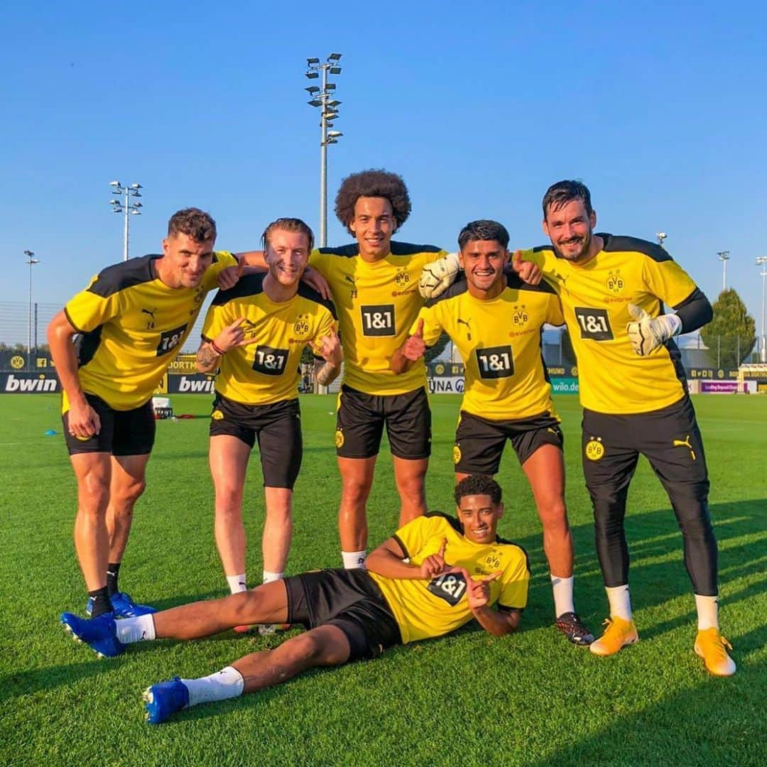 ボルシア・ドルトムントさんのインスタグラム写真 - (ボルシア・ドルトムントInstagram)「Die Trainings-🥇 geht an... #BorussiaDortmund #BVB」9月23日 17時06分 - bvb09