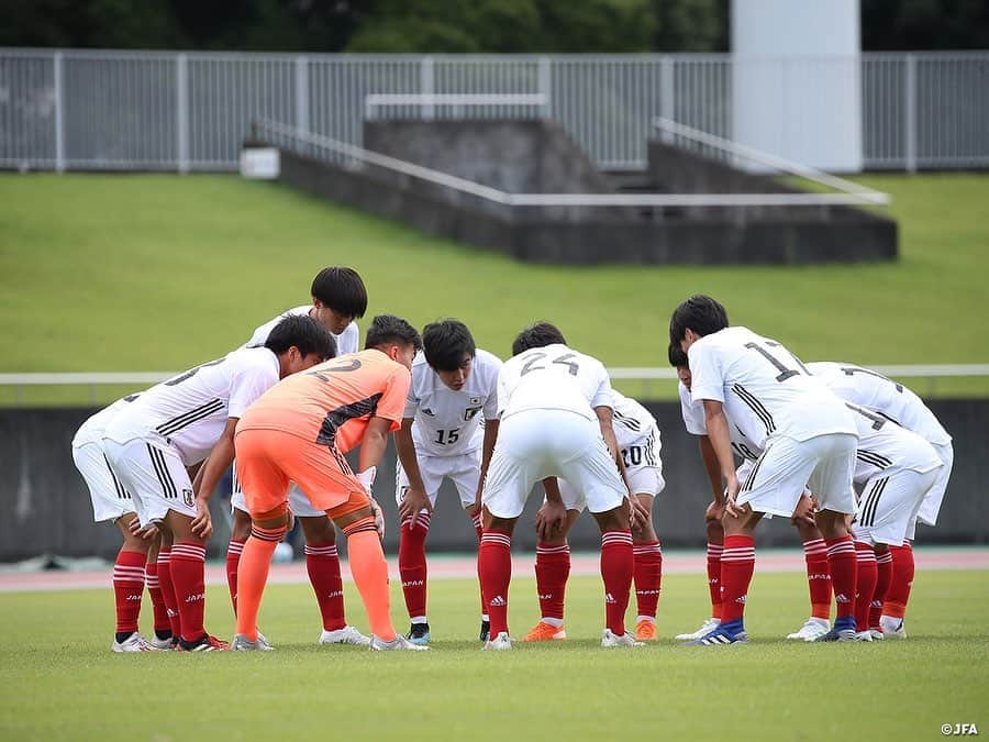 日本サッカー協会さんのインスタグラム写真 - (日本サッカー協会Instagram)「【MATCH PHOTO】2020 #SBSカップ ドリームユースサッカー 3位決定戦   #U16日本代表  1-2  静岡ユース ⌚9月22日(火)11:00KO 40分ハーフ 静岡県草薙総合運動場 陸上競技場 ※無観客試合  [得点経過] 3'　失点 43'　失点 64'　内藤大和  GK 12　#森脇真一　（ジュビロ磐田U-18）  DF 13　#田代紘　（ヴィッセル神戸U-18）  16　#植田悠太　（京都サンガF.C.U-18）  17　#齋藤晴　（JFAアカデミー福島U-18）  24　#池谷銀姿郎　（横浜FCユース）  MF  7　#大迫塁　（神村学園高）  15　#山崎太新　（横浜FCユース）  18　#楢原慶輝　（サガン鳥栖U-18）  19　#坂井駿也　（サガン鳥栖U-18）  FW 10　#内藤大和　（ヴァンフォーレ甲府U-18）  11　#髙橋隆大　（静岡学園高）   交代 40分　山崎太新 →  5　 #梶浦勇輝　（FC東京U-18）  HT　田代紘 →  3　 #杉田隼　（横浜FCユース）  55分　植田悠太 →  6　#溝口修平　（鹿島アントラーズユース）  55分　髙橋隆大 →  8　 #北野颯太　（セレッソ大阪U-18）  62分　大迫塁 →  21　#桒原陸人　（ガンバ大阪ユース）  62分　森脇真一 →  23　#齋藤朝陽　（FC東京U-15深川）  69分　楢原慶輝 →  9　 #南野遥海　（ガンバ大阪ユース）  69分　齋藤晴 →  2　 #石川晴大　（清水エスパルスユース）    SUB 1　 #宮本流維 （名古屋グランパスU-18）  4　 #行德瑛　（静岡学園高）  14　#福井太智　（サガン鳥栖U-18） 22　#橋本陸斗　（東京ヴェルディジュニアユース）  25　#福田師王　（神村学園高）  20　#土肥幹太　（FC東京U-18）  監督 #森山佳郎  #daihyo #jfa」9月23日 17時41分 - japanfootballassociation