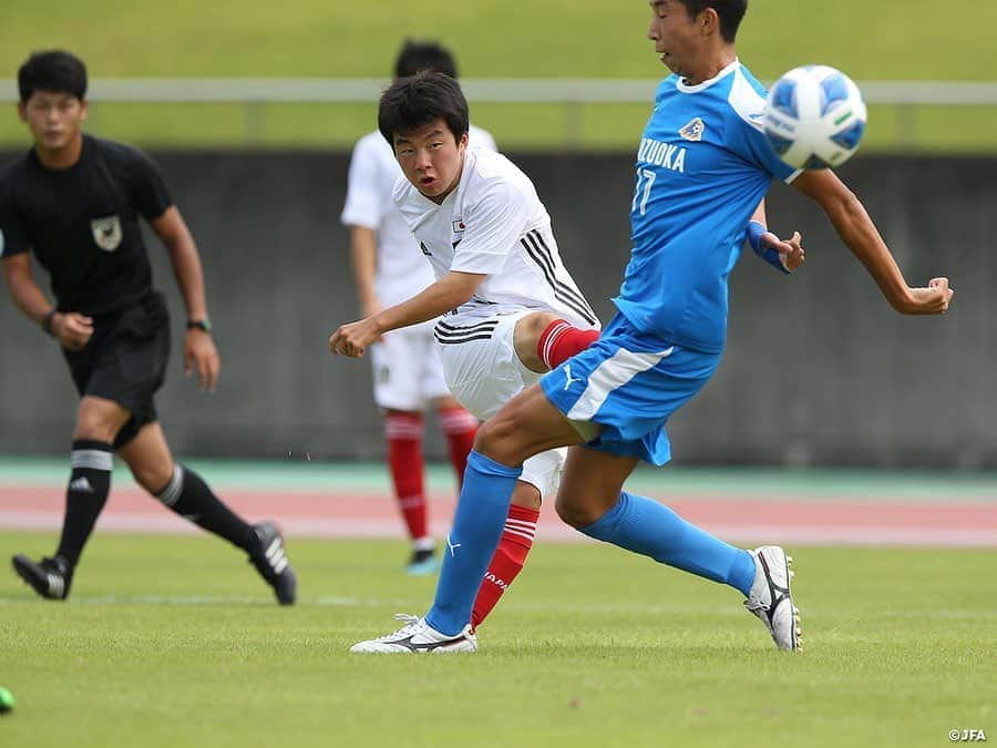 日本サッカー協会さんのインスタグラム写真 - (日本サッカー協会Instagram)「【MATCH PHOTO】2020 #SBSカップ ドリームユースサッカー 3位決定戦   #U16日本代表  1-2  静岡ユース ⌚9月22日(火)11:00KO 40分ハーフ 静岡県草薙総合運動場 陸上競技場 ※無観客試合  [得点経過] 3'　失点 43'　失点 64'　内藤大和  GK 12　#森脇真一　（ジュビロ磐田U-18）  DF 13　#田代紘　（ヴィッセル神戸U-18）  16　#植田悠太　（京都サンガF.C.U-18）  17　#齋藤晴　（JFAアカデミー福島U-18）  24　#池谷銀姿郎　（横浜FCユース）  MF  7　#大迫塁　（神村学園高）  15　#山崎太新　（横浜FCユース）  18　#楢原慶輝　（サガン鳥栖U-18）  19　#坂井駿也　（サガン鳥栖U-18）  FW 10　#内藤大和　（ヴァンフォーレ甲府U-18）  11　#髙橋隆大　（静岡学園高）   交代 40分　山崎太新 →  5　 #梶浦勇輝　（FC東京U-18）  HT　田代紘 →  3　 #杉田隼　（横浜FCユース）  55分　植田悠太 →  6　#溝口修平　（鹿島アントラーズユース）  55分　髙橋隆大 →  8　 #北野颯太　（セレッソ大阪U-18）  62分　大迫塁 →  21　#桒原陸人　（ガンバ大阪ユース）  62分　森脇真一 →  23　#齋藤朝陽　（FC東京U-15深川）  69分　楢原慶輝 →  9　 #南野遥海　（ガンバ大阪ユース）  69分　齋藤晴 →  2　 #石川晴大　（清水エスパルスユース）    SUB 1　 #宮本流維 （名古屋グランパスU-18）  4　 #行德瑛　（静岡学園高）  14　#福井太智　（サガン鳥栖U-18） 22　#橋本陸斗　（東京ヴェルディジュニアユース）  25　#福田師王　（神村学園高）  20　#土肥幹太　（FC東京U-18）  監督 #森山佳郎  #daihyo #jfa」9月23日 17時41分 - japanfootballassociation