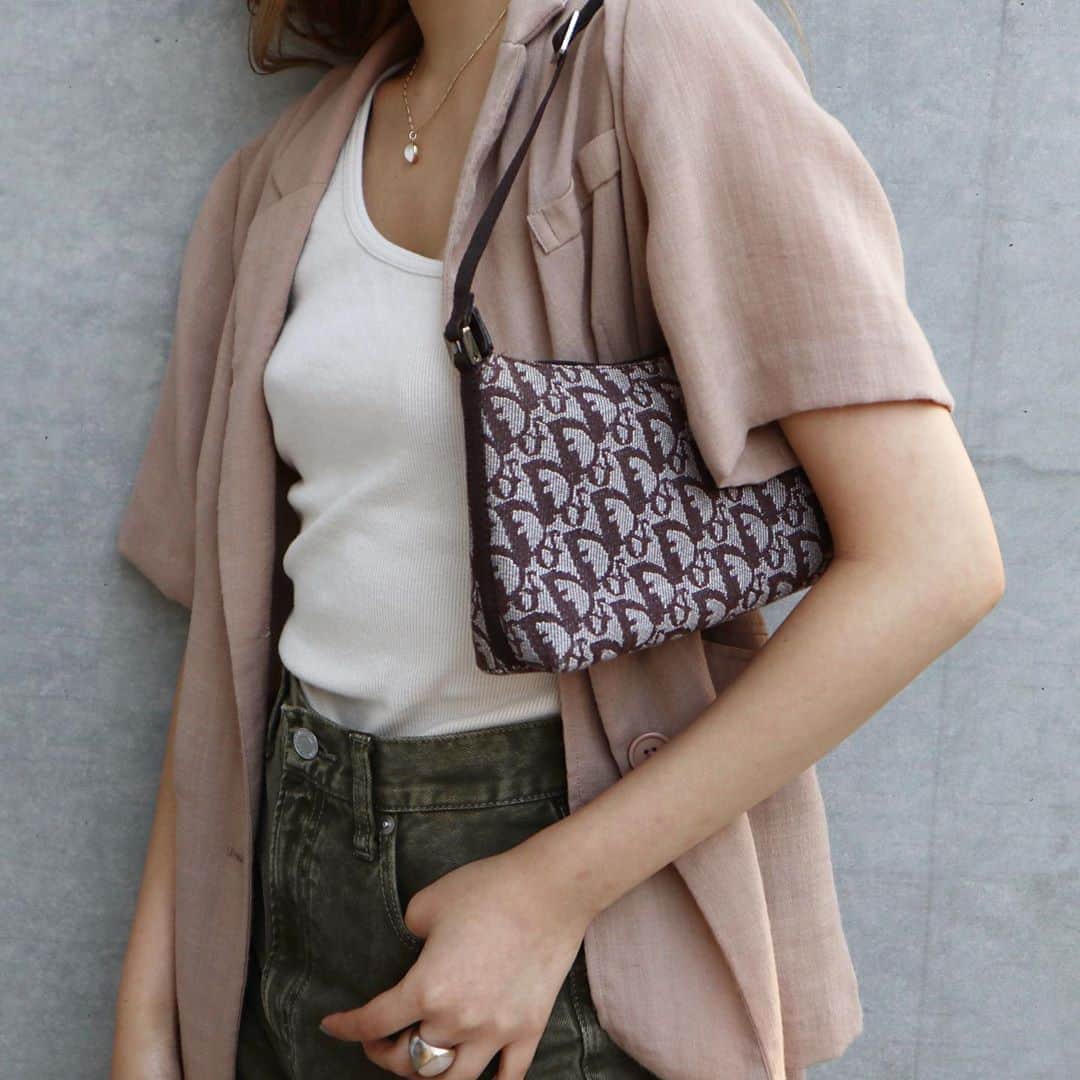 Vintage Brand Boutique AMOREのインスタグラム