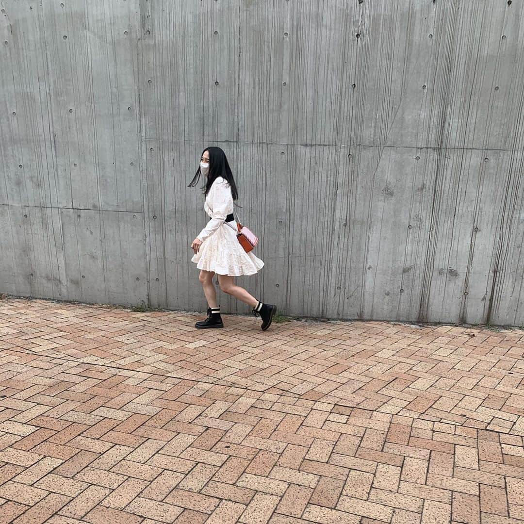 加藤梨里香さんのインスタグラム写真 - (加藤梨里香Instagram)「久々のお散歩にテンション上がってはしゃぎました☺︎ 昨日も数駅分歩いて楽しかったな。」9月23日 18時42分 - ririka_kato_