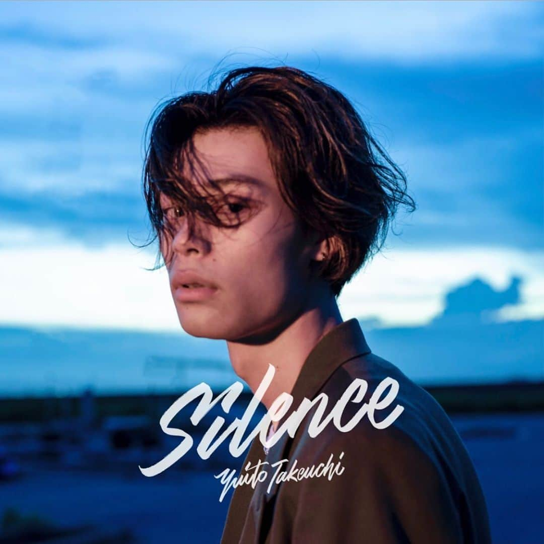 竹内唯人のインスタグラム：「8th Single 「Silence」 ジャケ写公開で〜す！！！ 今回の楽曲とにかく半端ないです。 リリース日まで後少し待ってて。」