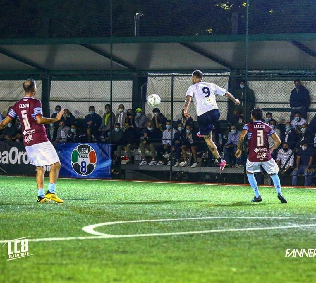 アントニオ・フローロ・フローレスのインスタグラム：「@tottisportingclub_c8_official ⚽️⚽️⚽️」