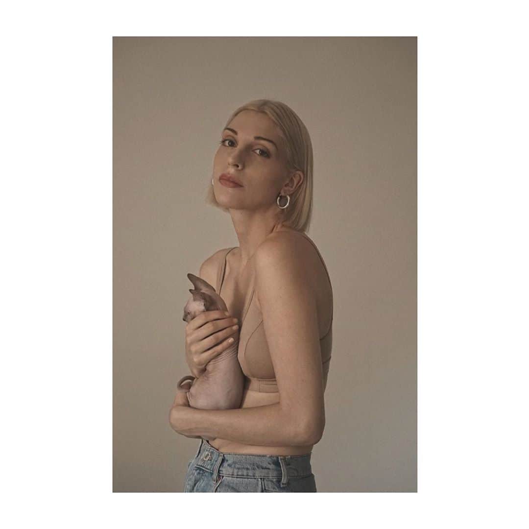リアンヌのインスタグラム：「Nudies 🐷」