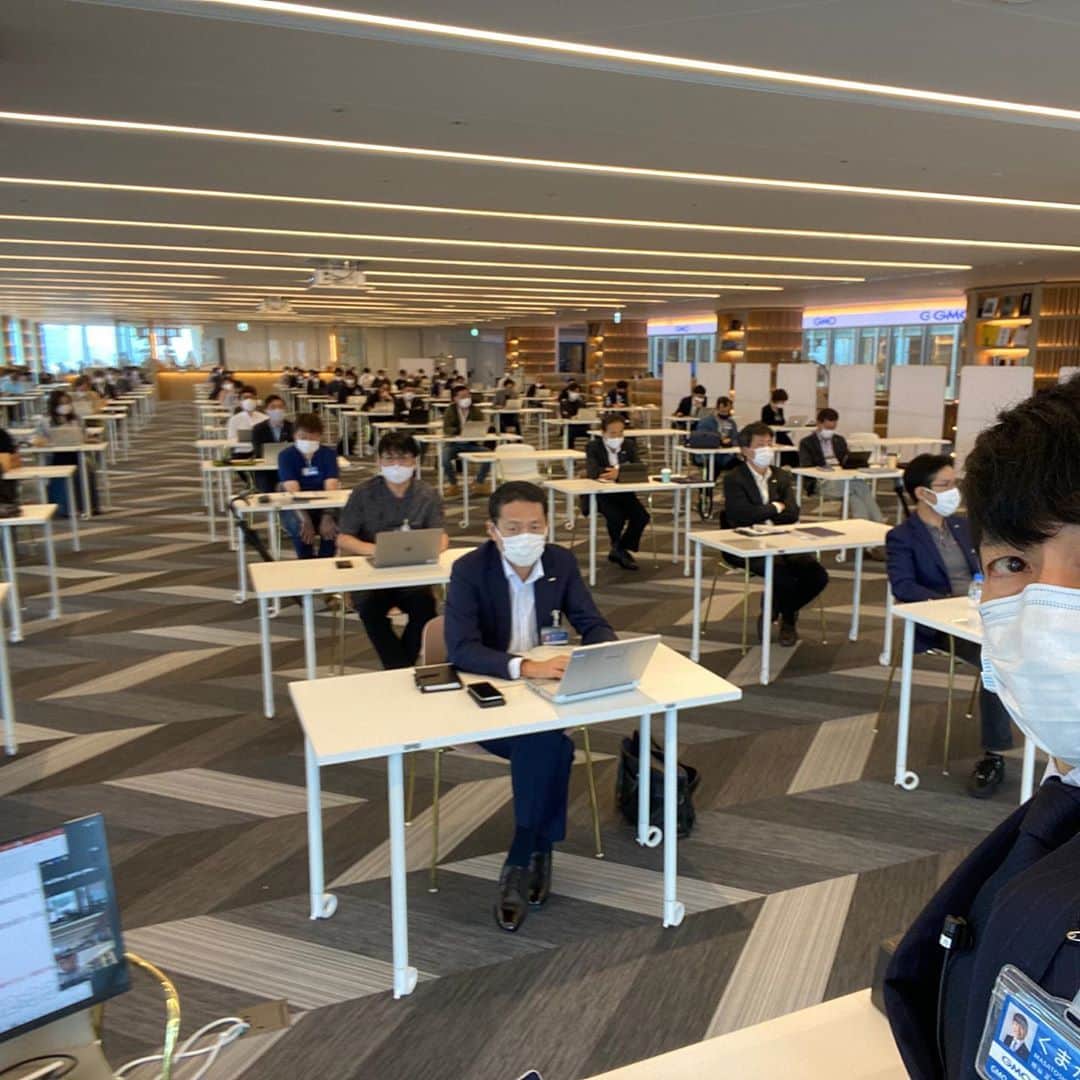 熊谷正寿さんのインスタグラム写真 - (熊谷正寿Instagram)「第３波が来る前に。  ソーシャルディスタンスを守ってグループ幹部会を開催。  コミニュケーションの【貯金】をしました。  #gmoインターネット #gmoインターネットグループ」9月23日 19時29分 - masatoshi_kumagai