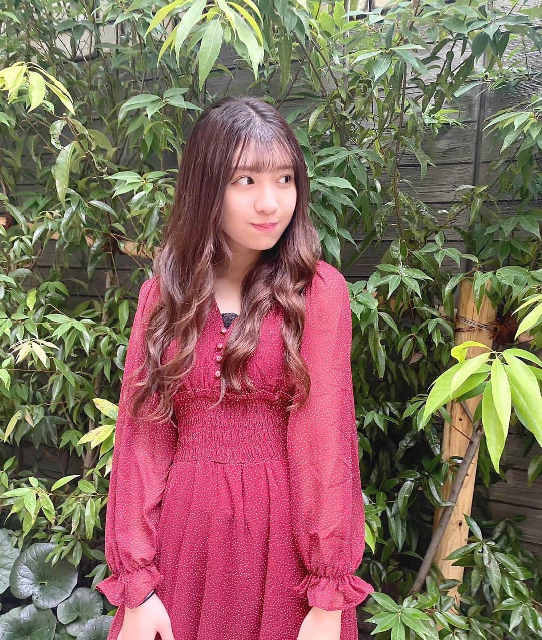 小玉梨々華のインスタグラム：「（Message in English）Hi everyone! In Japan, Summer has recently ended, and Fall is here! Autumn is my favorite season. When is your favorite season? @wasuta.world #wasuta」
