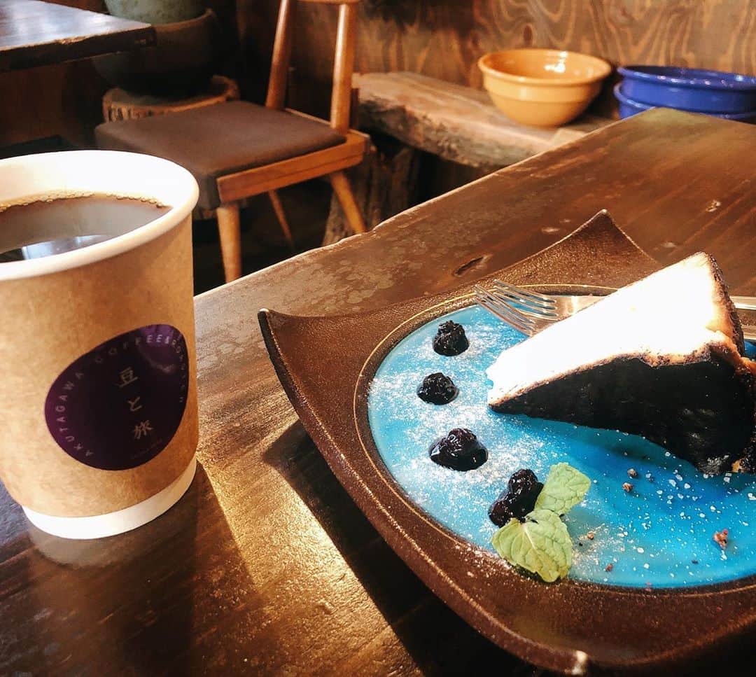 近藤夏奈のインスタグラム：「﻿ コーヒーもチーズケーキもカレーも﻿ 美味しかった◎﻿ .﻿ .﻿ ﻿ ﻿ ﻿ ﻿ @akutagawacoffee  @spicecurrytairiku.osaka」