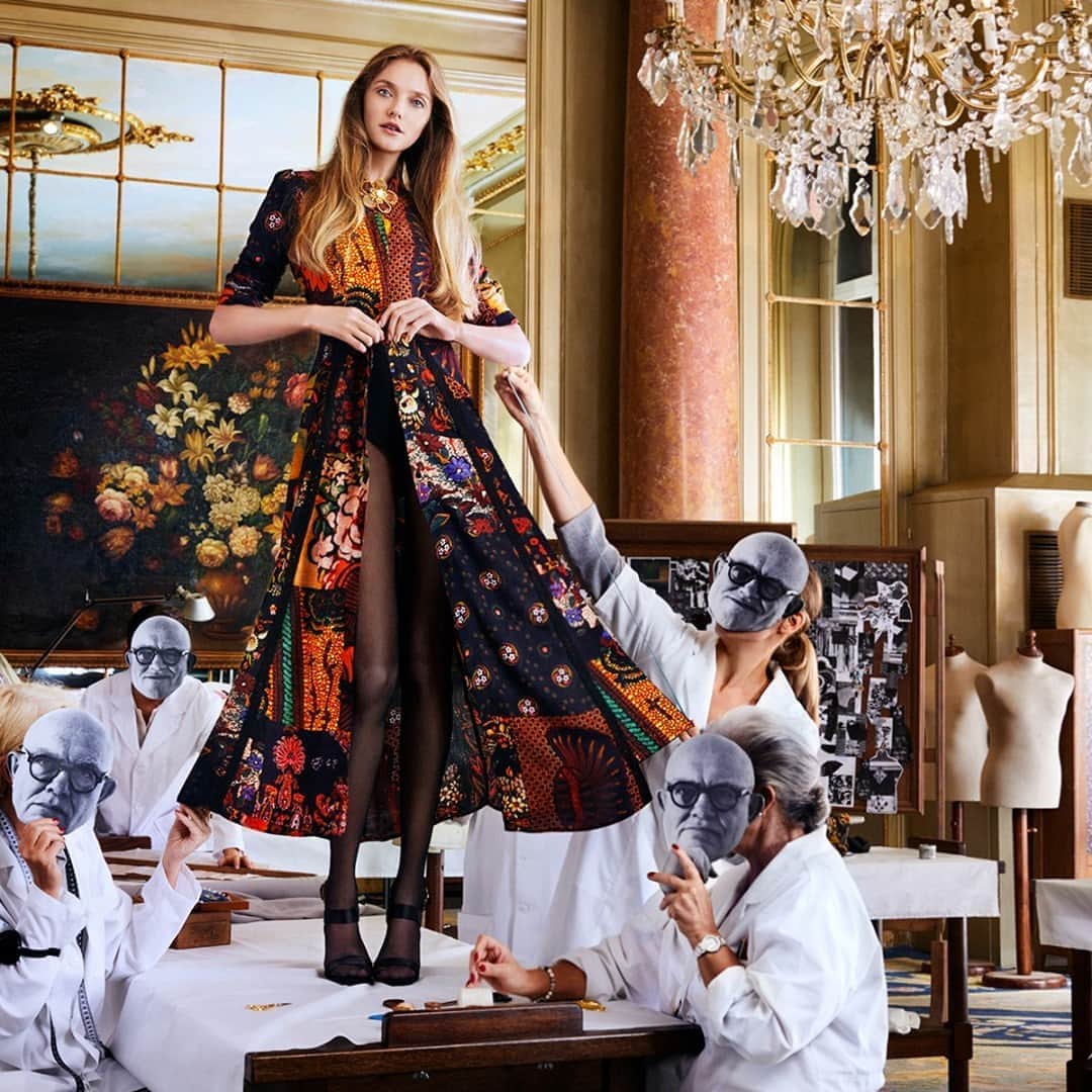 デシグアルのインスタグラム：「This is the @fkachristianlacroix FW20 collection in collaboration with Desigual: “A spring in autumn, or a summer in winter. Flowers hold the power in autumn-winter garments that are… hot”.  #DesigualxMrChristianLacroix」