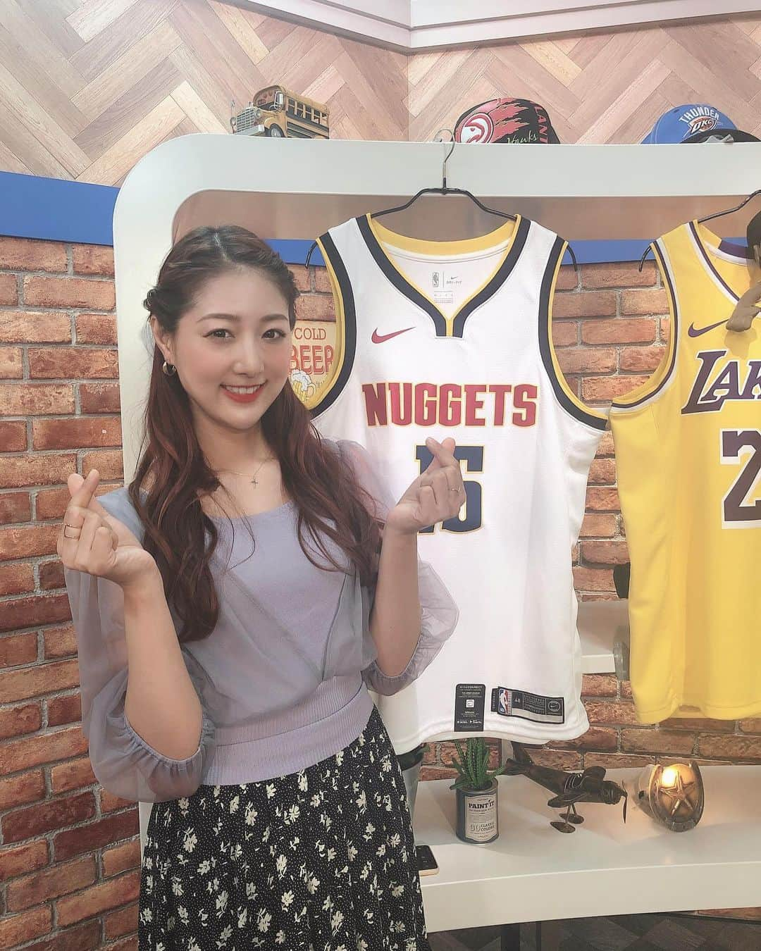 佐々木もよこさんのインスタグラム写真 - (佐々木もよこInstagram)「21:00〜NBA情報局DAILY9🥰🏀✨﻿ ﻿ 今朝のレイカーズvsナゲッツ…﻿ ナゲッツ寄りで観ていたら本当にハラハラしました🥺‼️﻿ ﻿ ヨキッチ、シーズン中断中、頑張ってダイエットしたのが本当いい結果に繋がってるよね🥺﻿ 素晴らしい👏💕💕﻿ ﻿ ハリーさん、クリスさんとお届けします🍒﻿ ﻿ ﻿ ﻿ 明日はFM NACK5キラスタです🎵﻿ 18:00〜20:00きいてね〜🐶❤️﻿ ﻿ ﻿ ﻿ #NBA#basketball #fashion#nuggets#jokic#バスケ#キラスタ#ファッション」9月23日 20時56分 - moyoko_atom